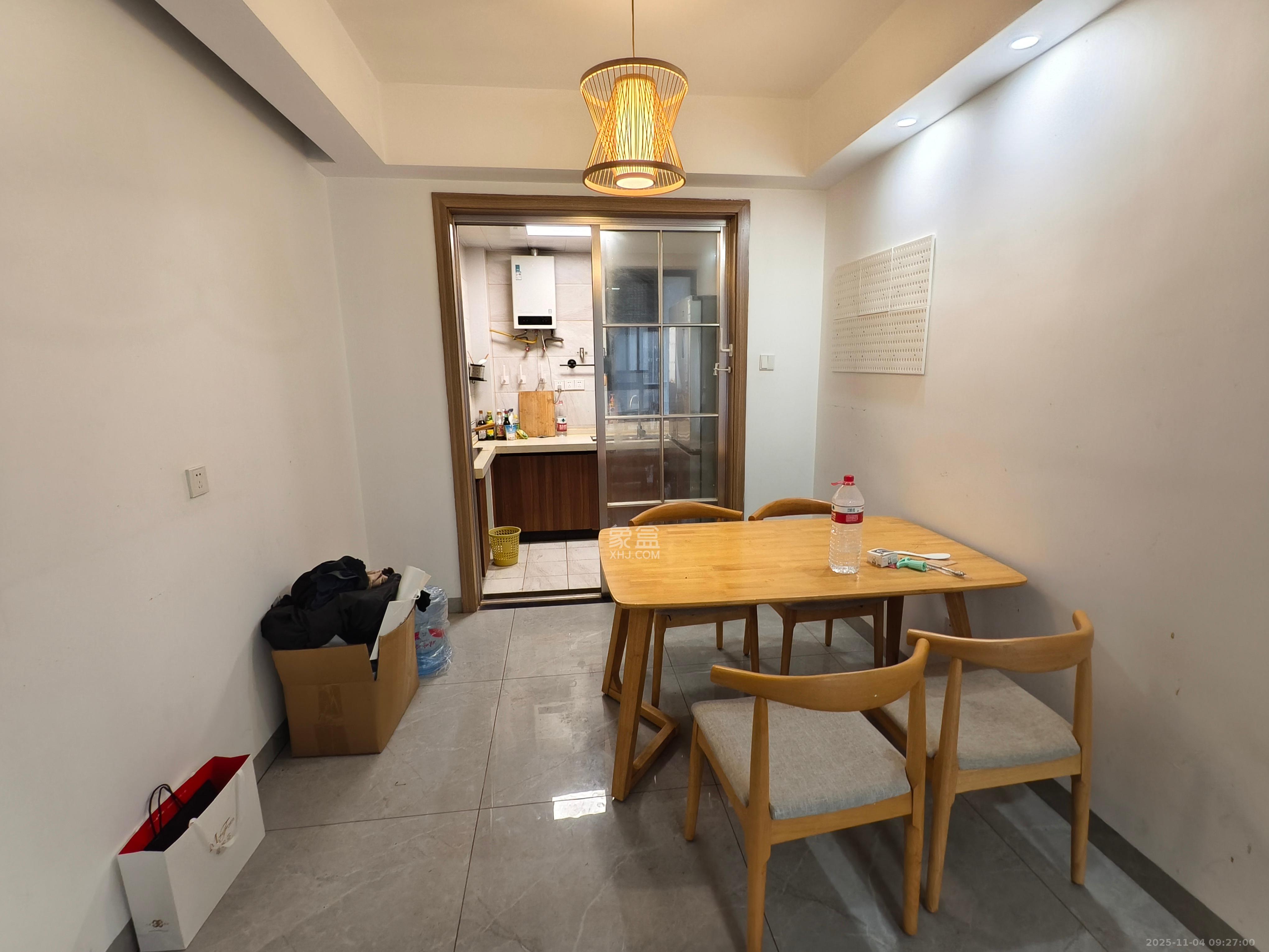 勤诚达境界城 4室2厅2卫 2400.0元/月 勤诚达境界城 4室2厅2卫 2400.0元/月室内图