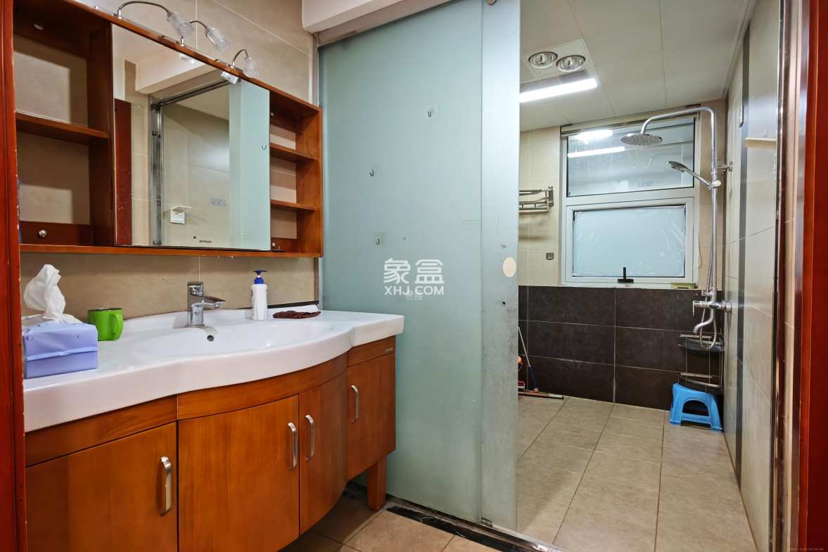 五矿万境水岸二期(五矿万境水岸和苑) 3室2厅2卫 3300.0元/月 五矿万境水岸二期(五矿万境水岸和苑) 3室2厅2卫 3300.0元/月室内图