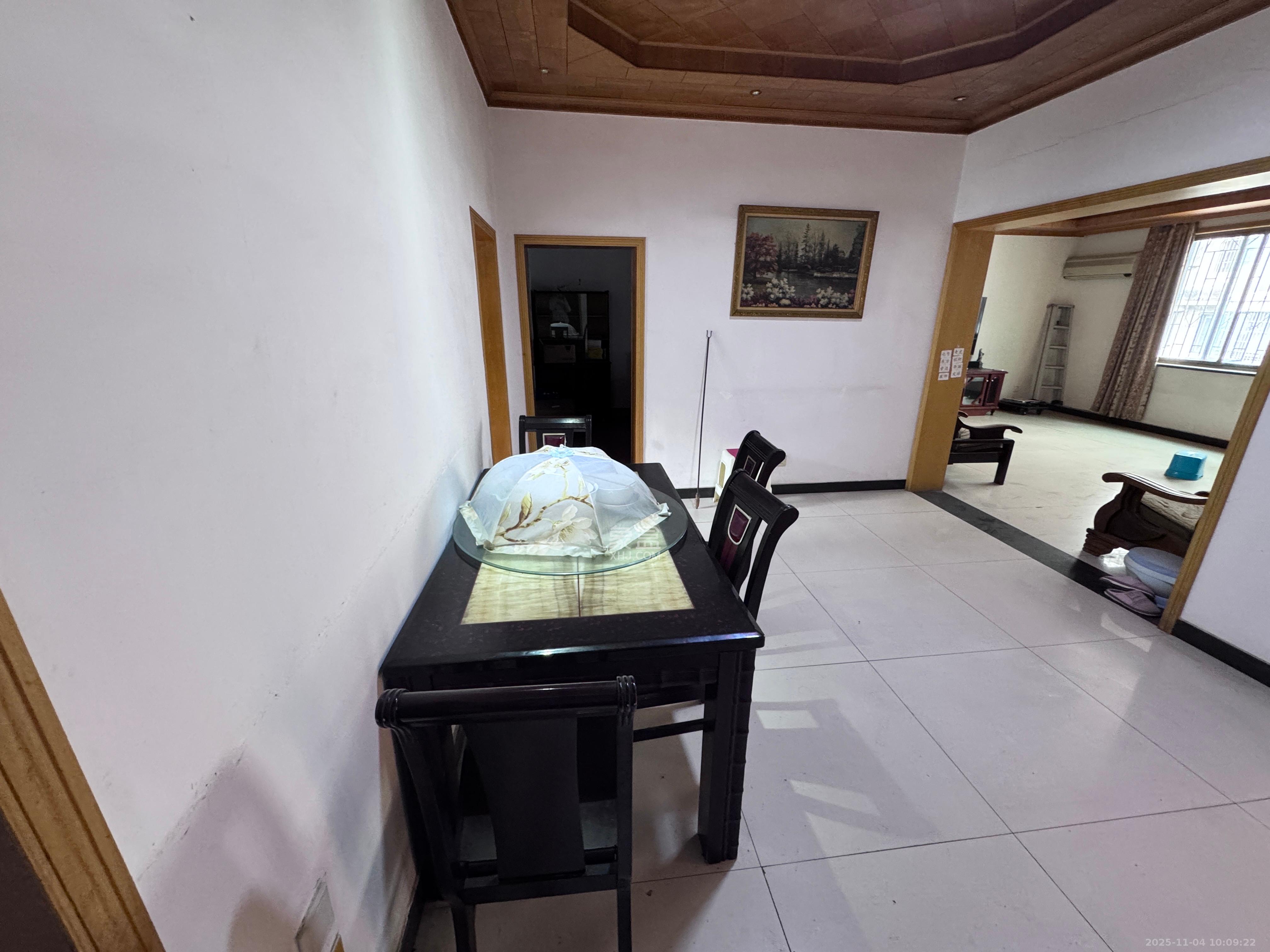 林机厂宿舍  3室2厅2卫    1000.0元/月