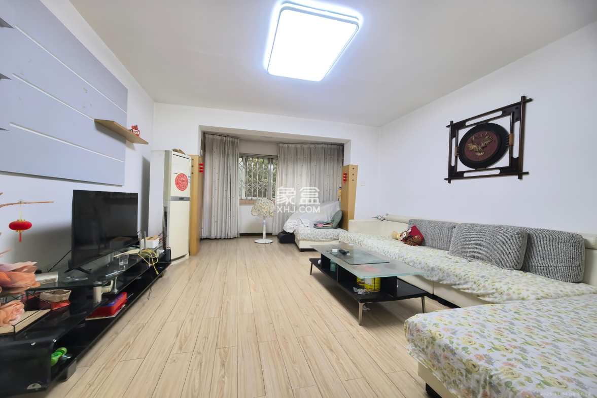 德润园 2室2厅1卫 1850.0元/月 德润园 2室2厅1卫 1850.0元/月室内图