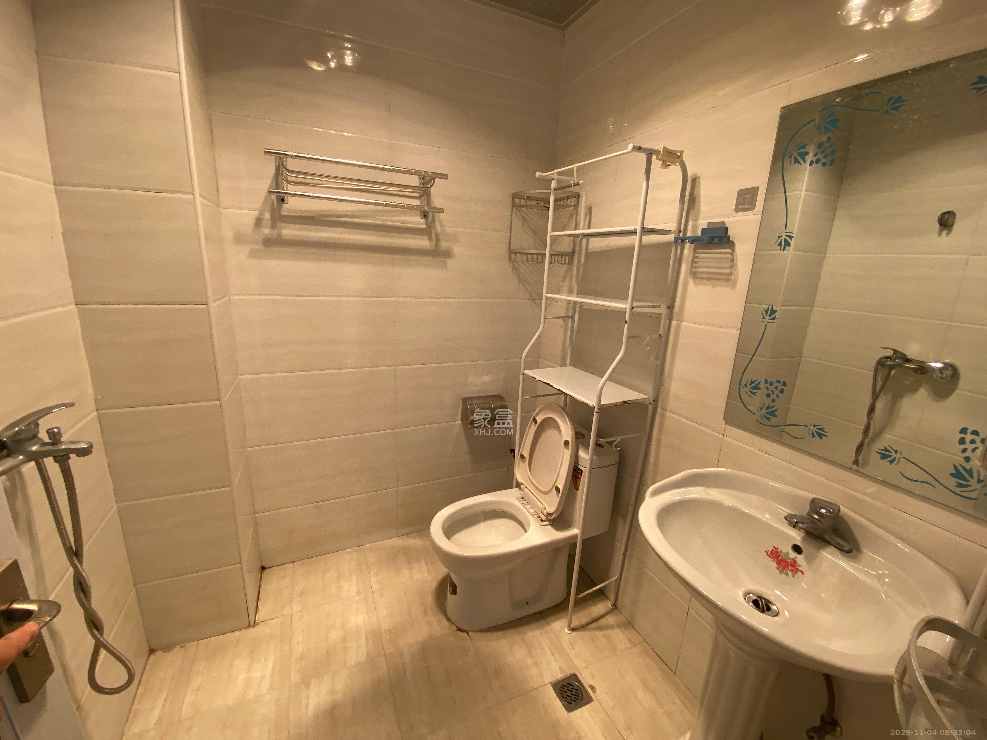 地华梅溪湖畔  2室2厅1卫    2000.0元/月室内图