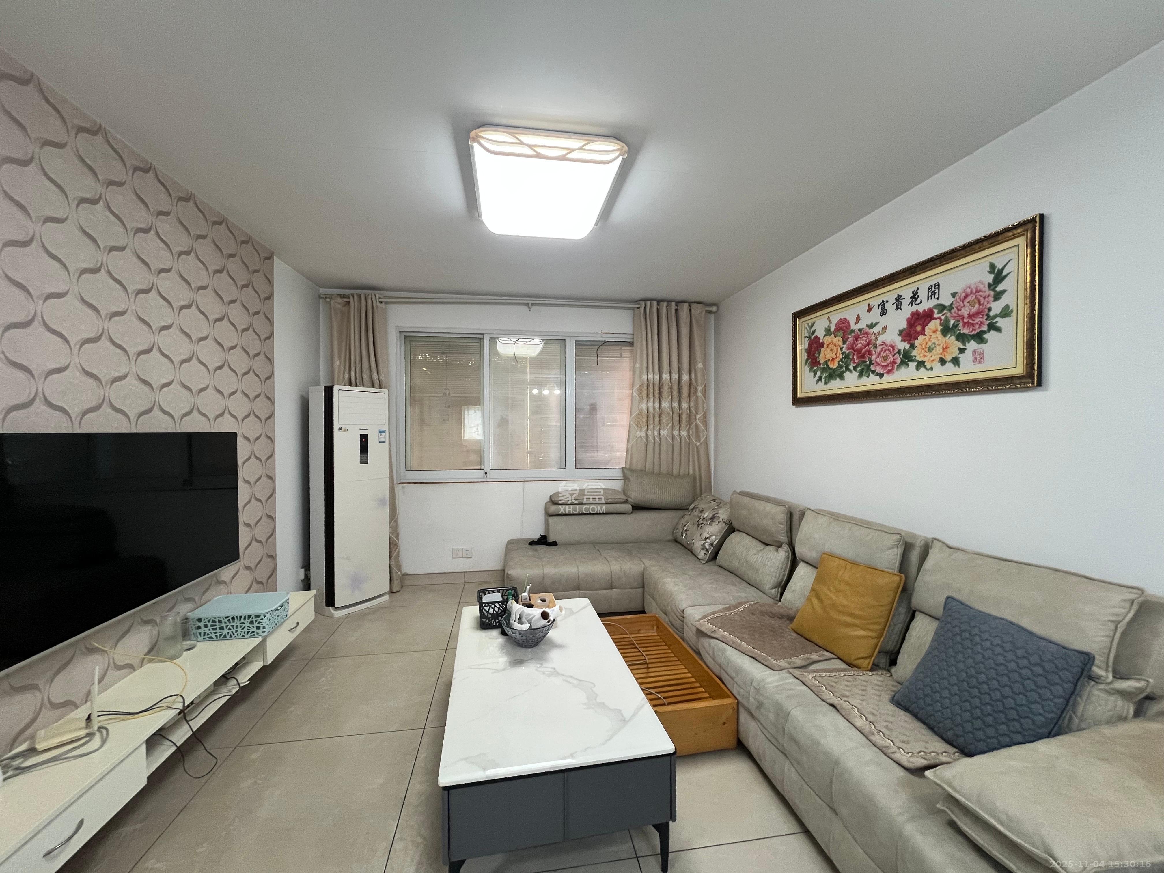 东岸锦城(东方人家)  3室1厅1卫    1600.0元/月室内图