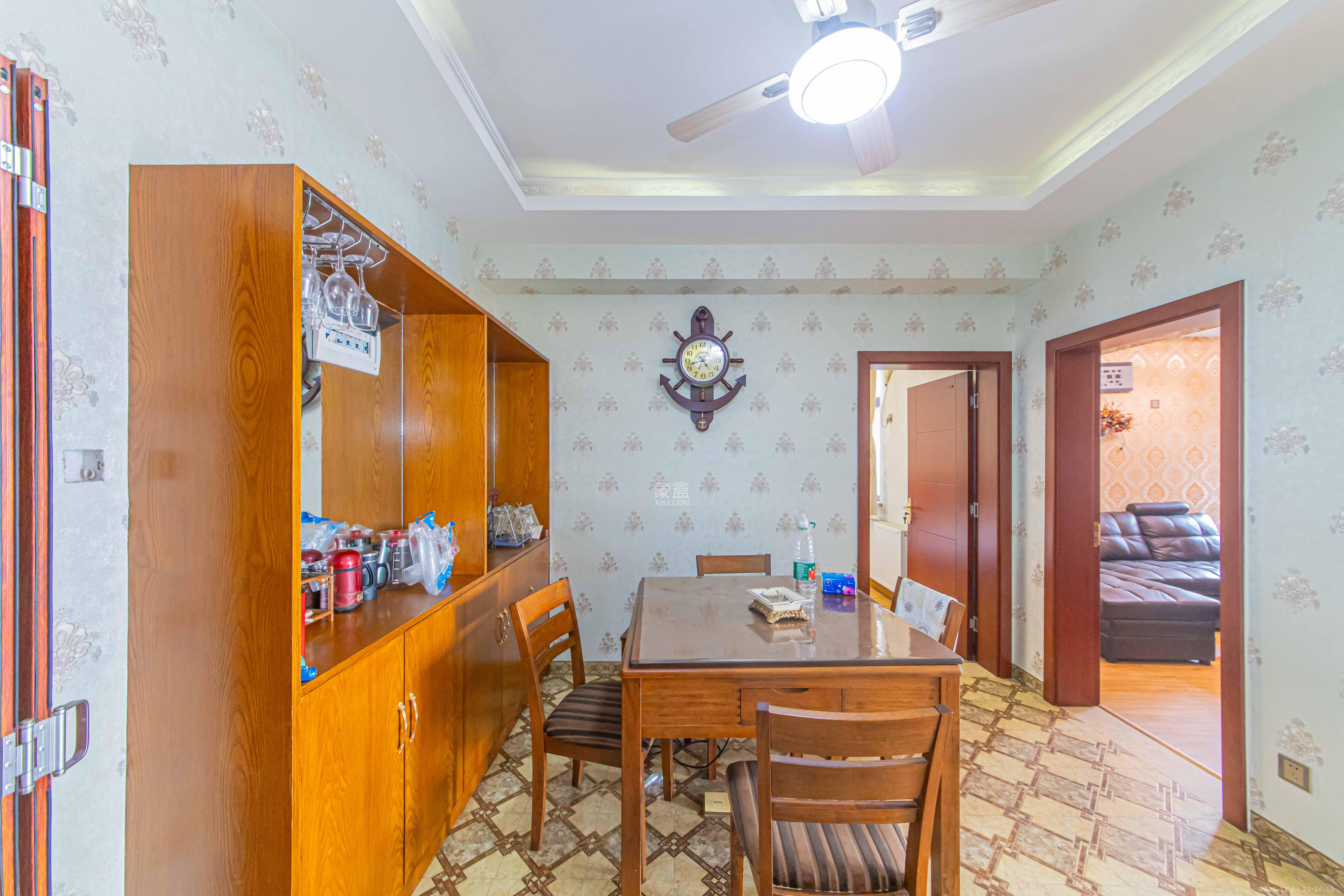 天悦嘉园  2室2厅1卫    58.0万客厅