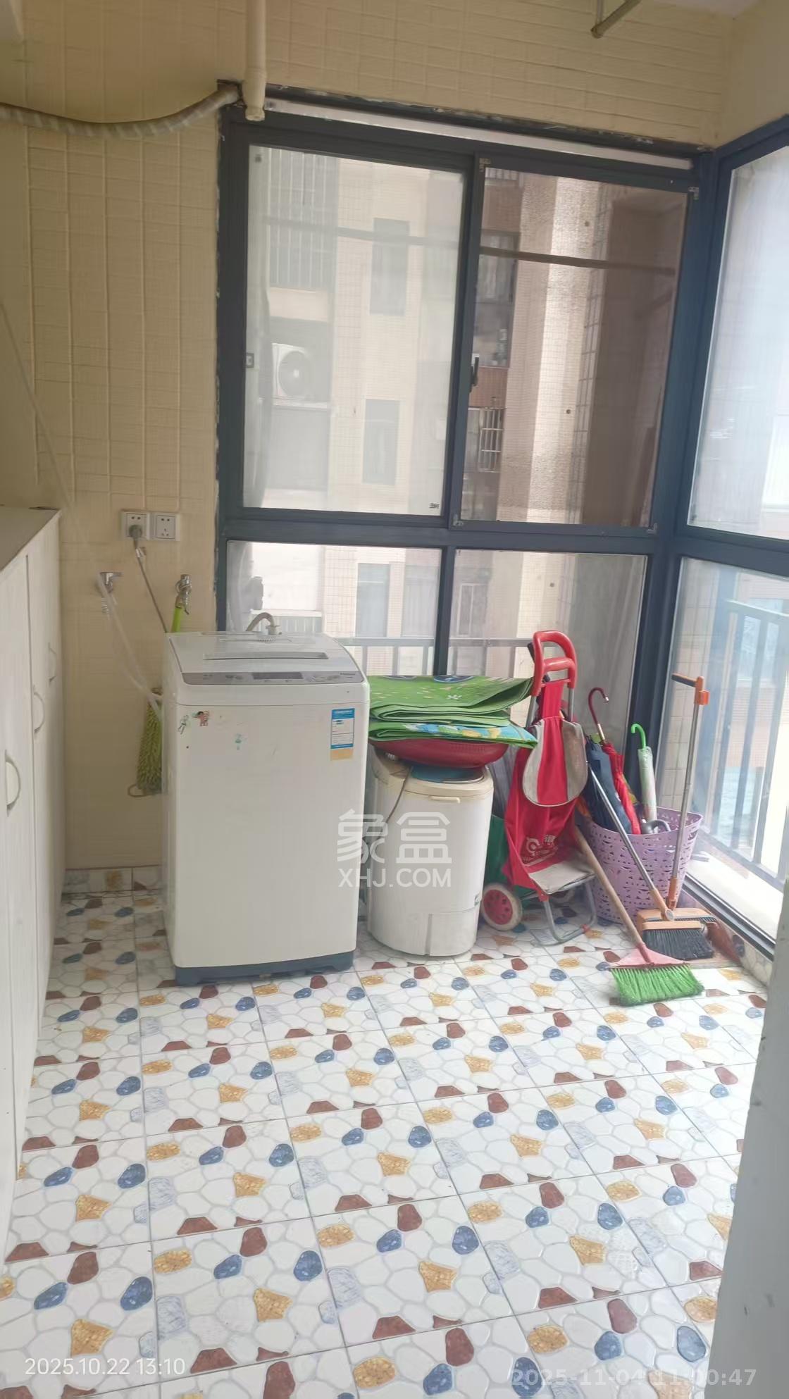 天元涉外景园C区 3室2厅2卫 2800.0元/月 天元涉外景园C区 3室2厅2卫 2800.0元/月室内图