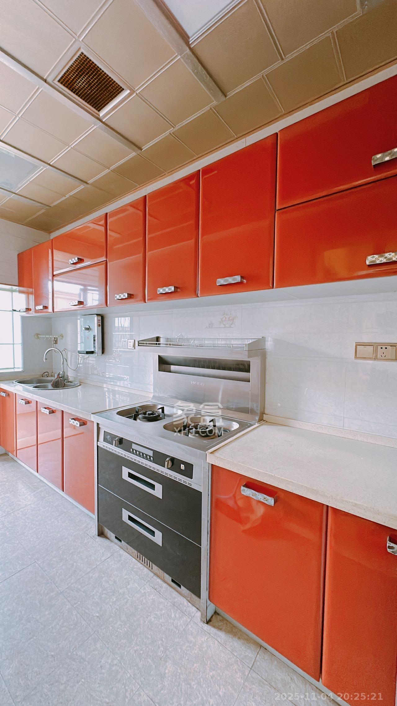 怡海星城  3室2厅2卫    2200.0元/月室内图