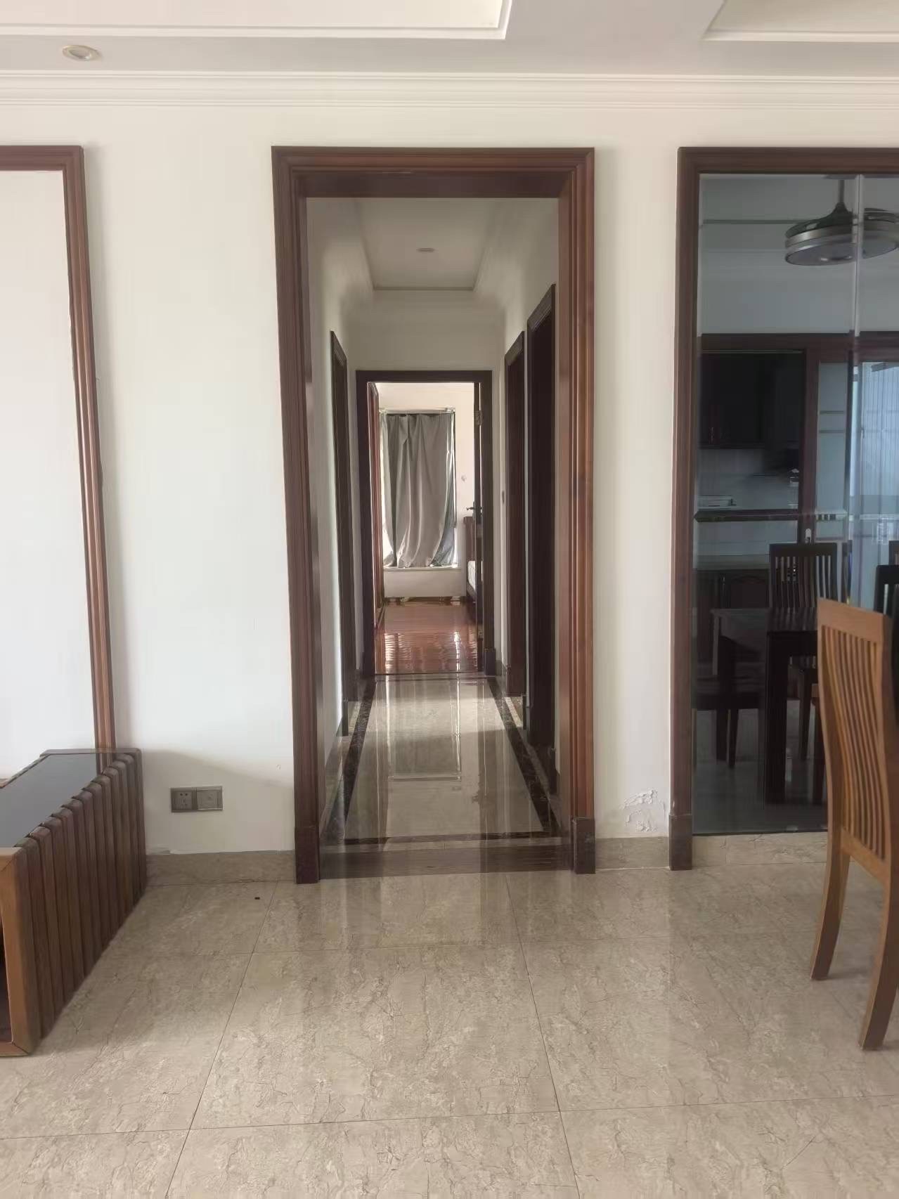 金碧文华  3室2厅2卫    4800.0元/月室内图