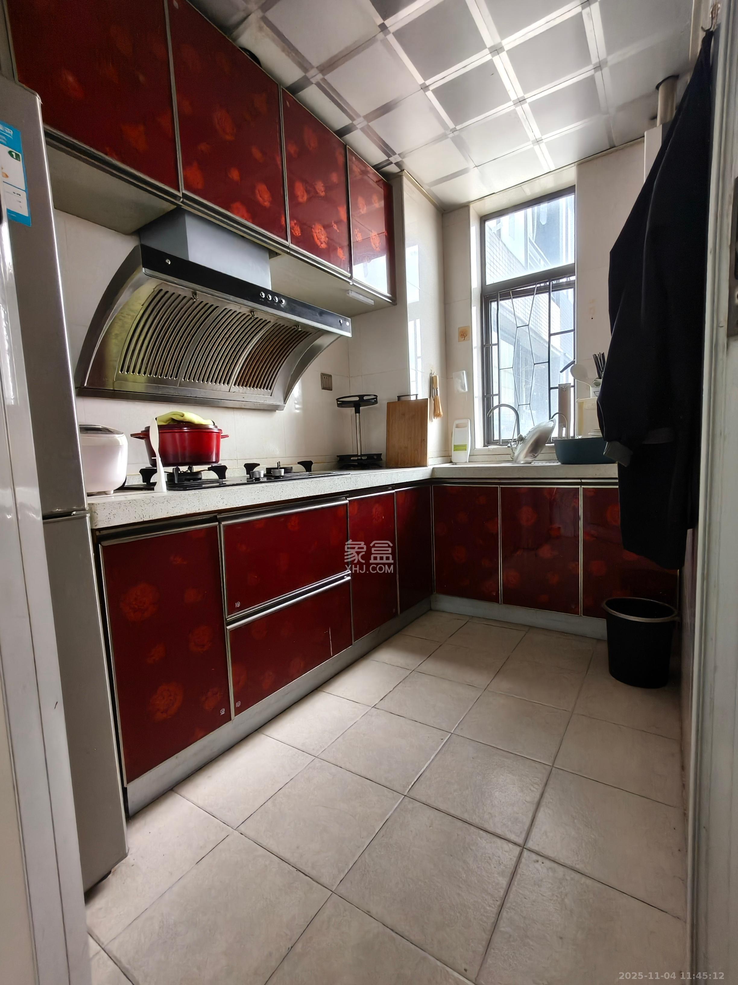 恒基凯旋门一二期  1室1厅1卫    1700.0元/月室内图