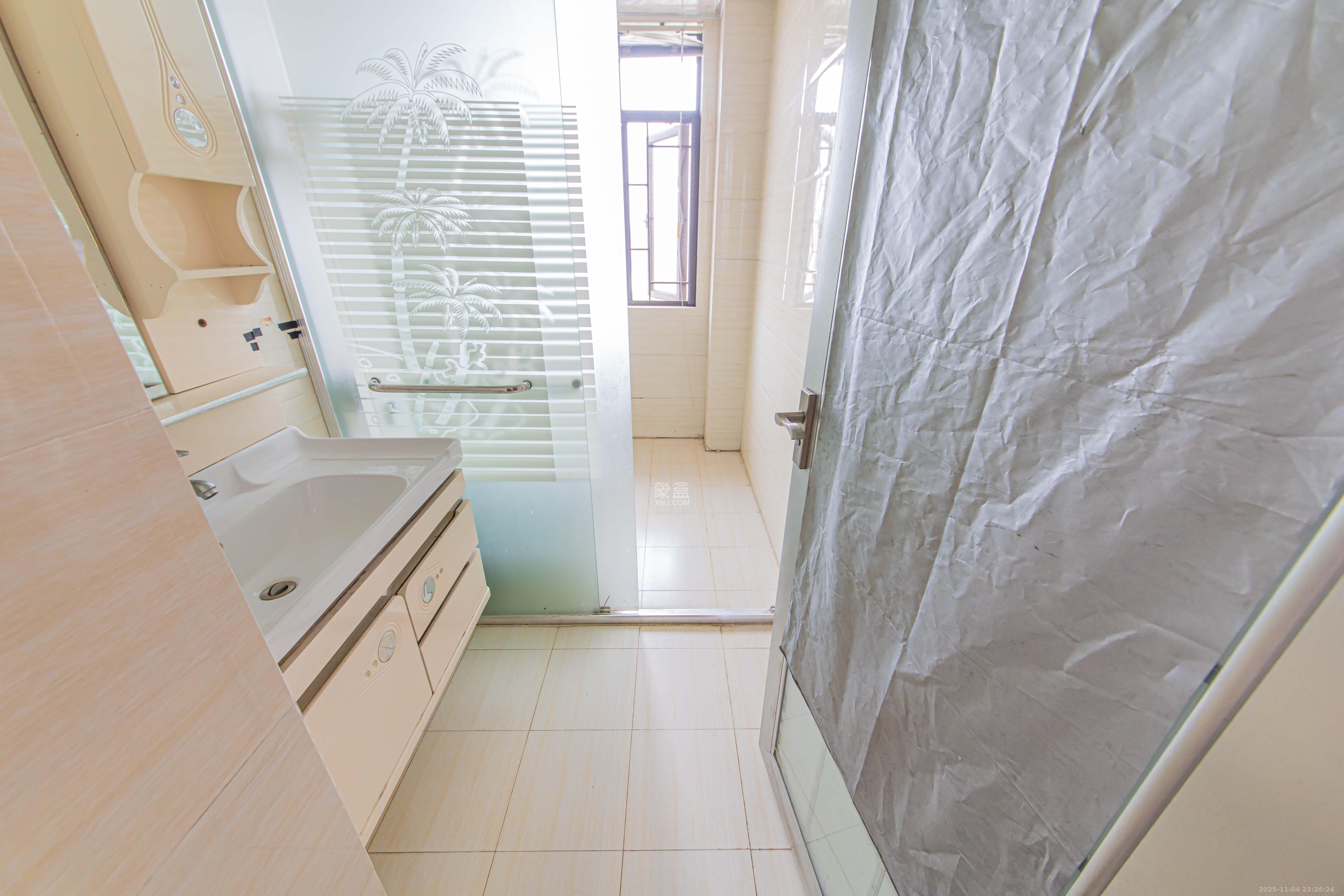 兴汝金城 3室2厅2卫 158.0万 兴汝金城 3室2厅2卫 158.0万卫生间