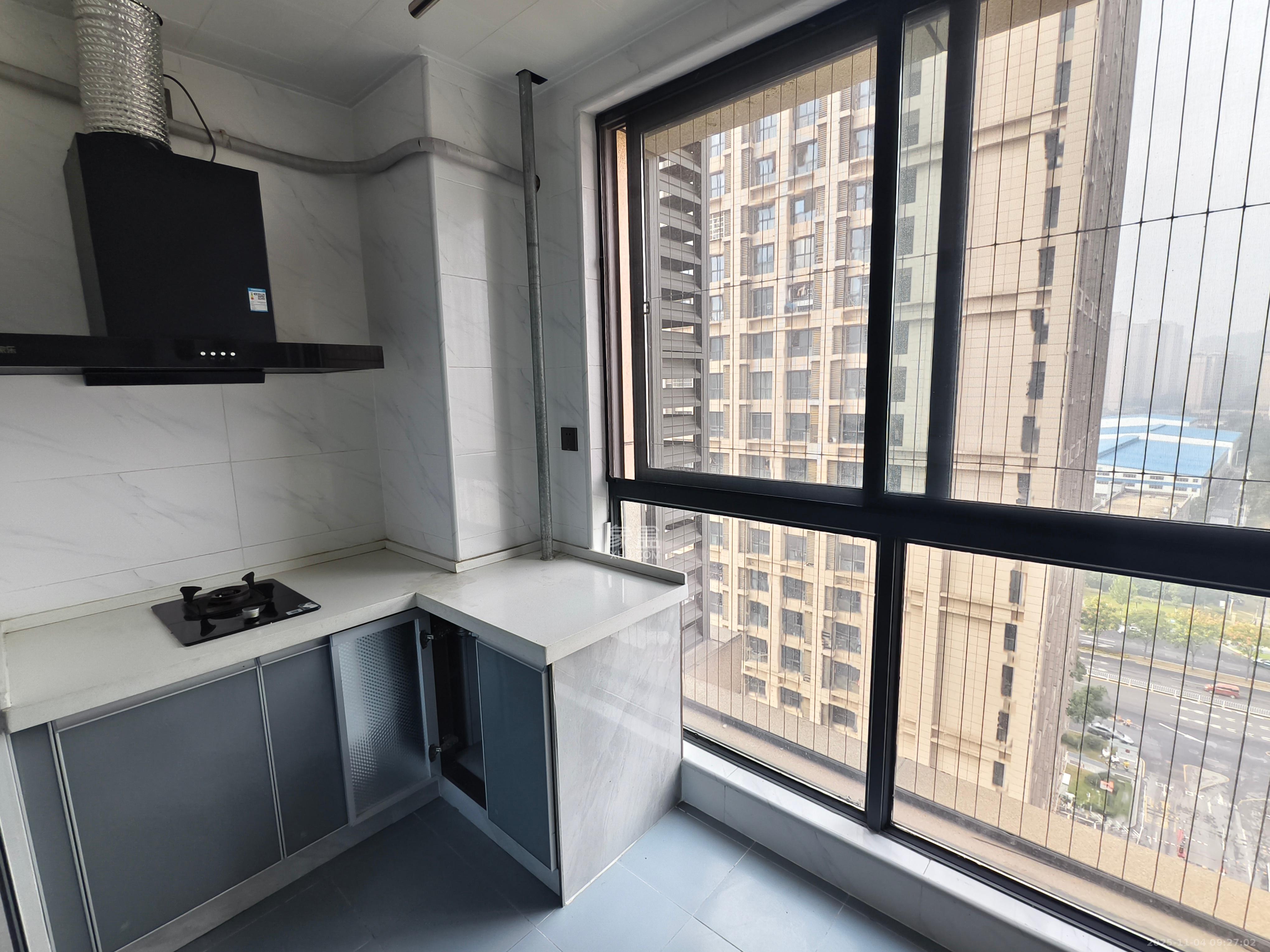 勤诚达境界城 4室2厅2卫 2400.0元/月 勤诚达境界城 4室2厅2卫 2400.0元/月室内图