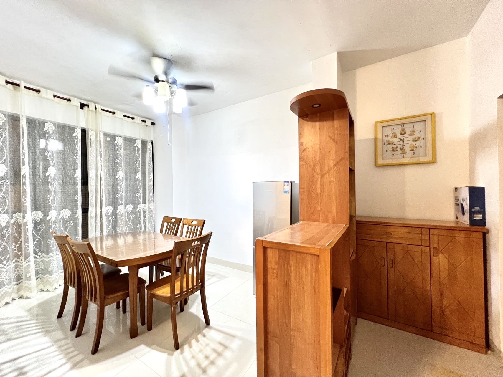 玉龙湾  5室2厅1卫    3300.0元/月室内图