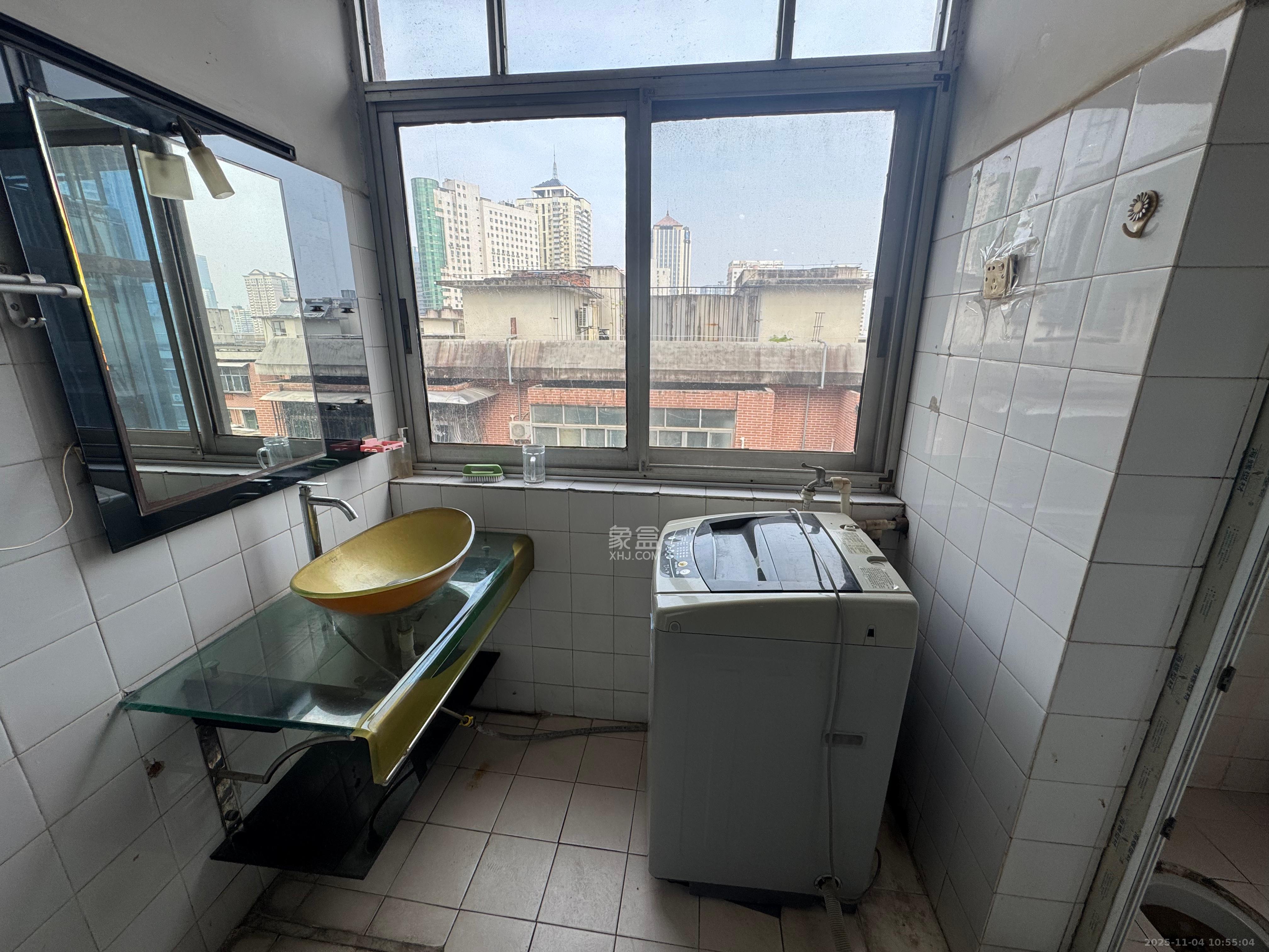 省建苑小区 3室2厅1卫 2200.0元/月 省建苑小区 3室2厅1卫 2200.0元/月室内图