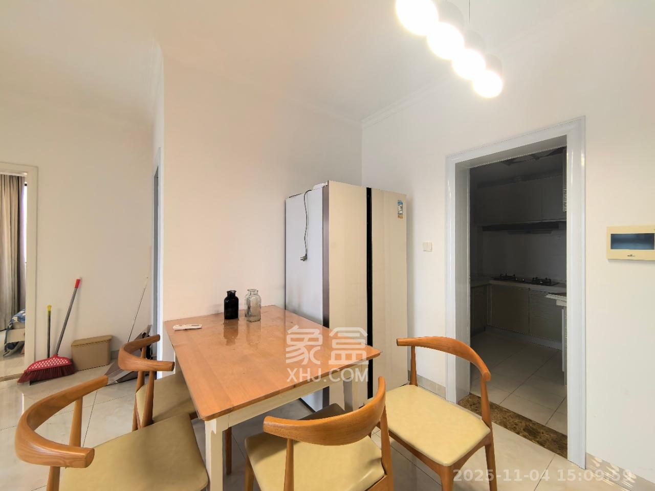 金色溪泉湾 2室1厅1卫 2400.0元/月 金色溪泉湾 2室1厅1卫 2400.0元/月室内图