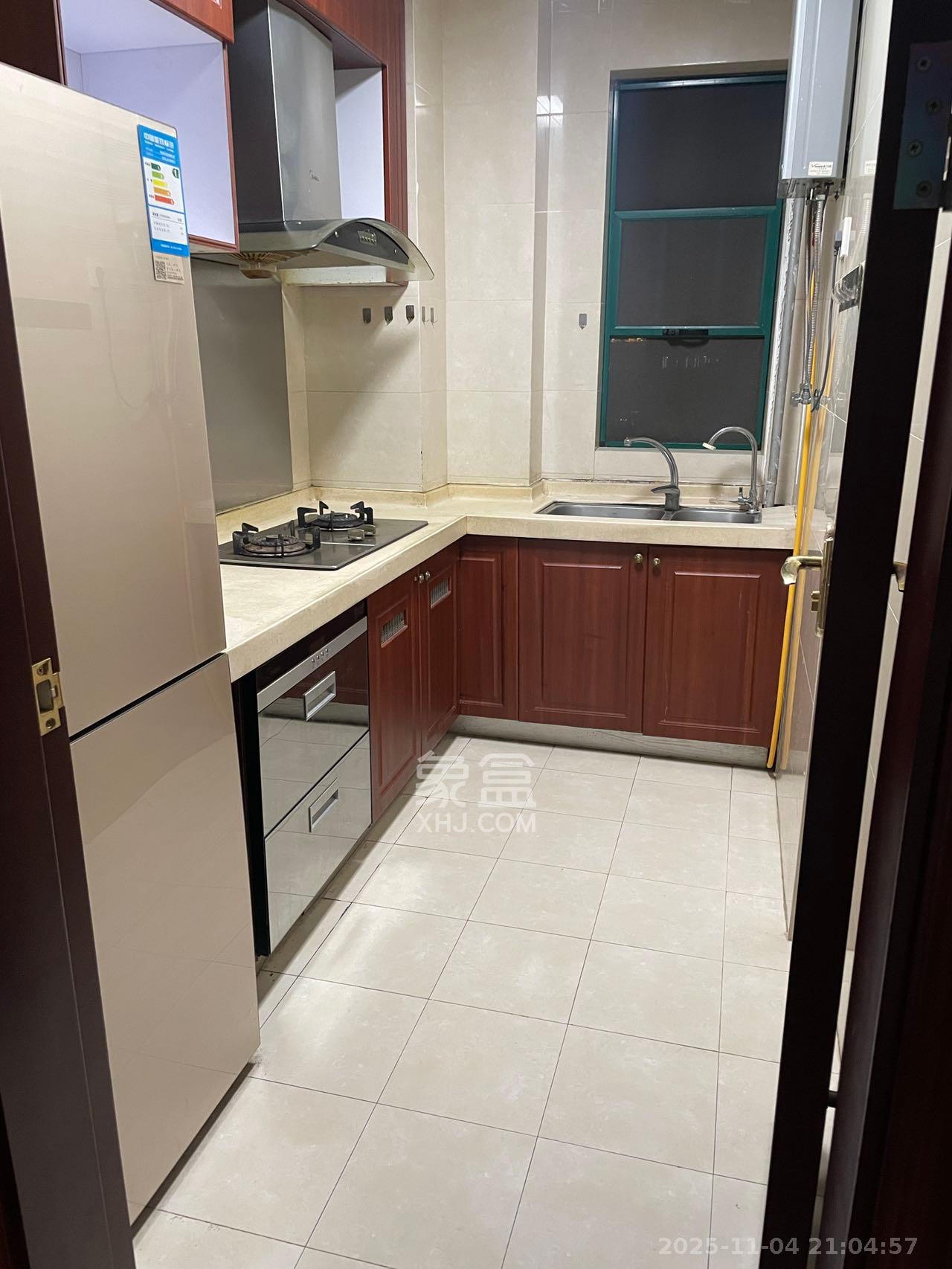 恒大华府  3室2厅1卫    2300.0元/月室内图