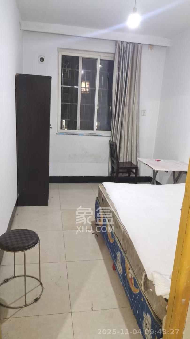 德政园  2室1厅1卫    1500.0元/月室内图