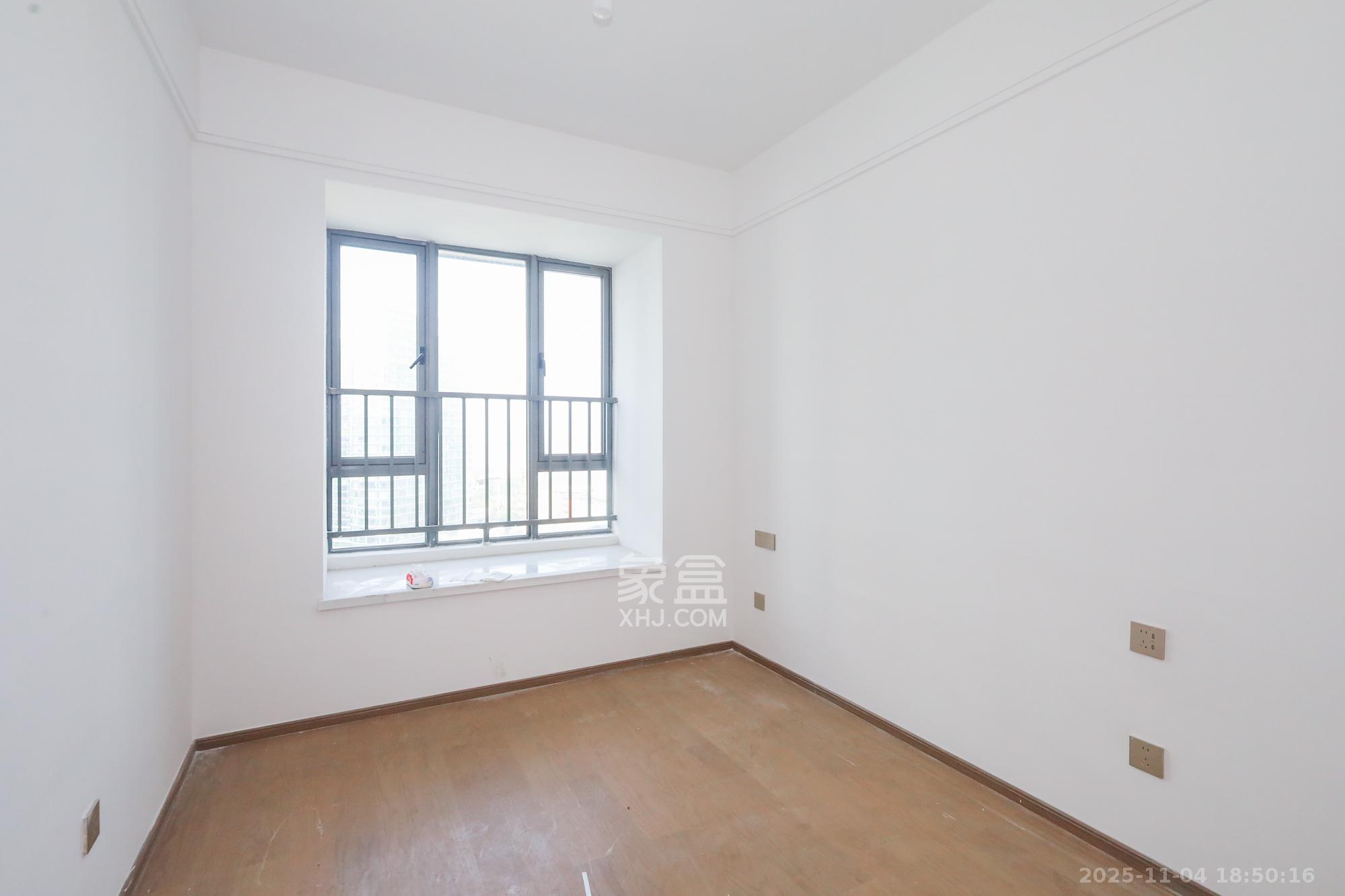 复地滨江金融中心 4室2厅2卫 212.0万 复地滨江金融中心 4室2厅2卫 212.0万卧室