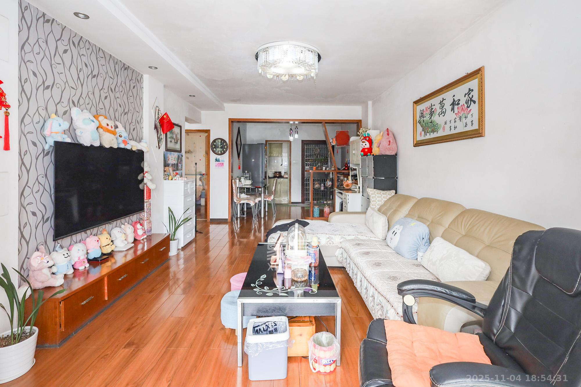 新诚小区  2室2厅1卫    58.0万