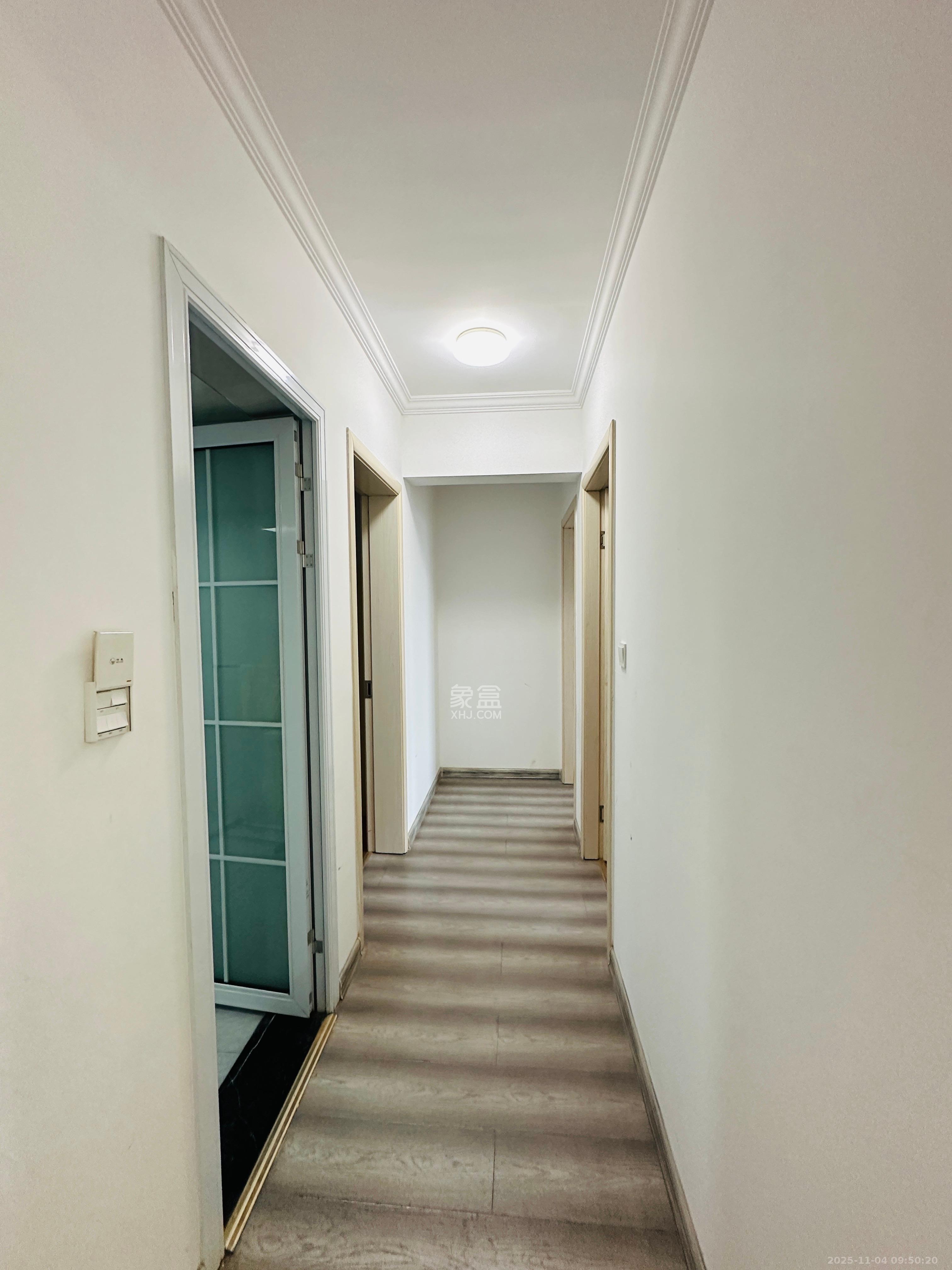 世茂璀璨天城 1室0厅0卫 3200.0元/月 世茂璀璨天城 1室0厅0卫 3200.0元/月室内图