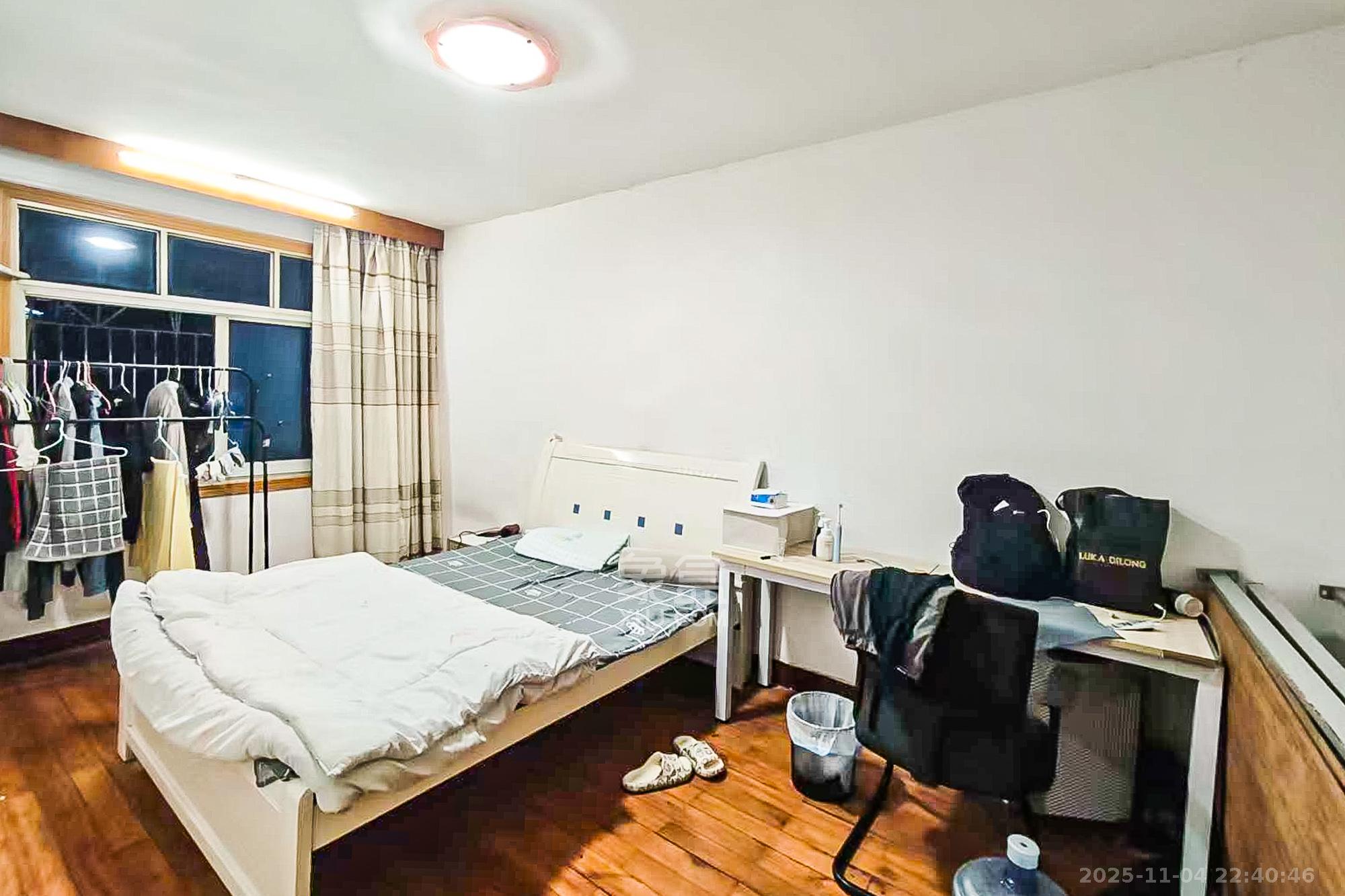 陈家湖小区  3室1厅1卫    80.0万卧室