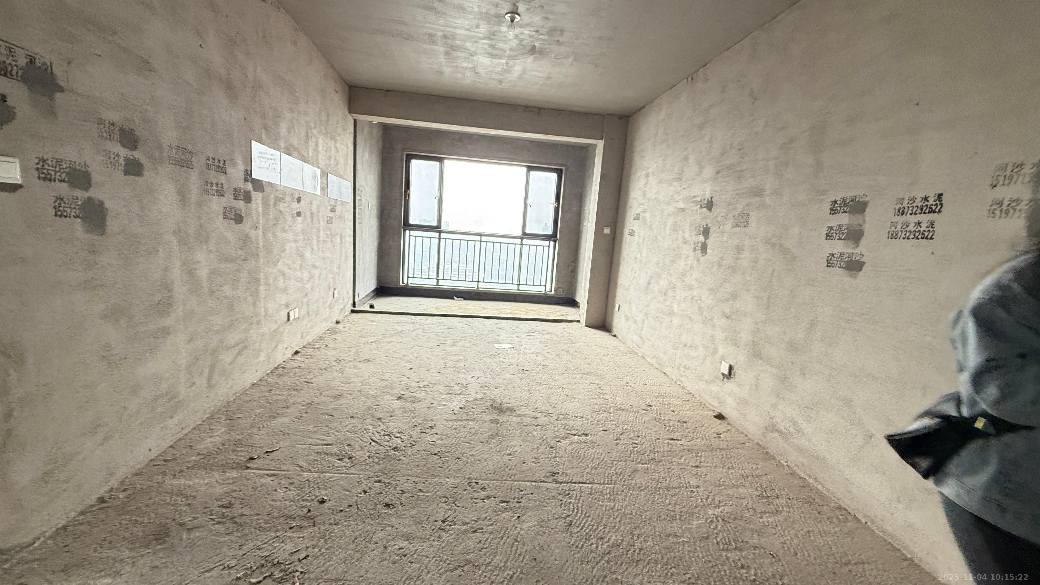 天元广场  2室1厅1卫    39.0万客厅