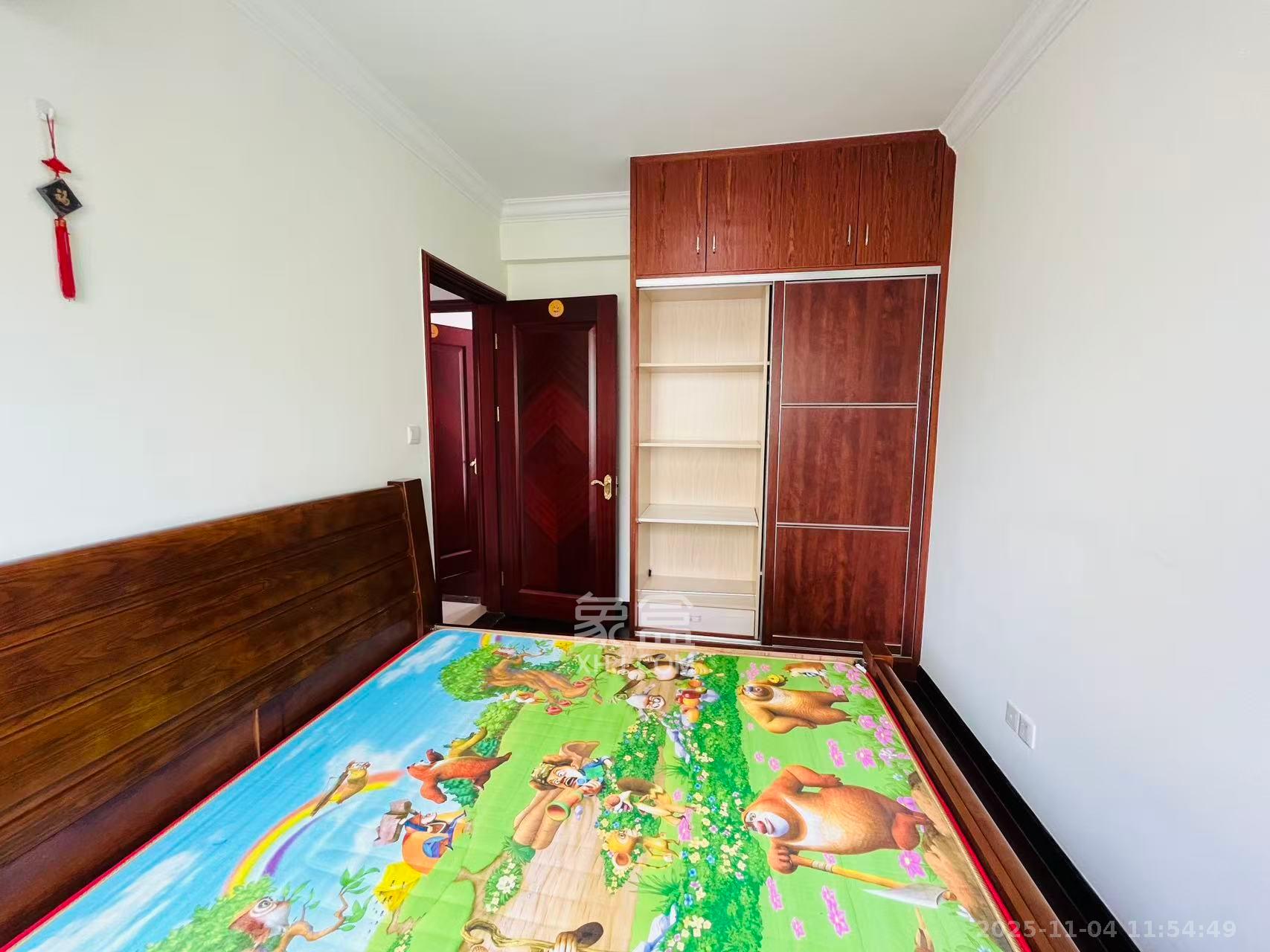 恒大御景湾  3室2厅1卫    3200.0元/月室内图