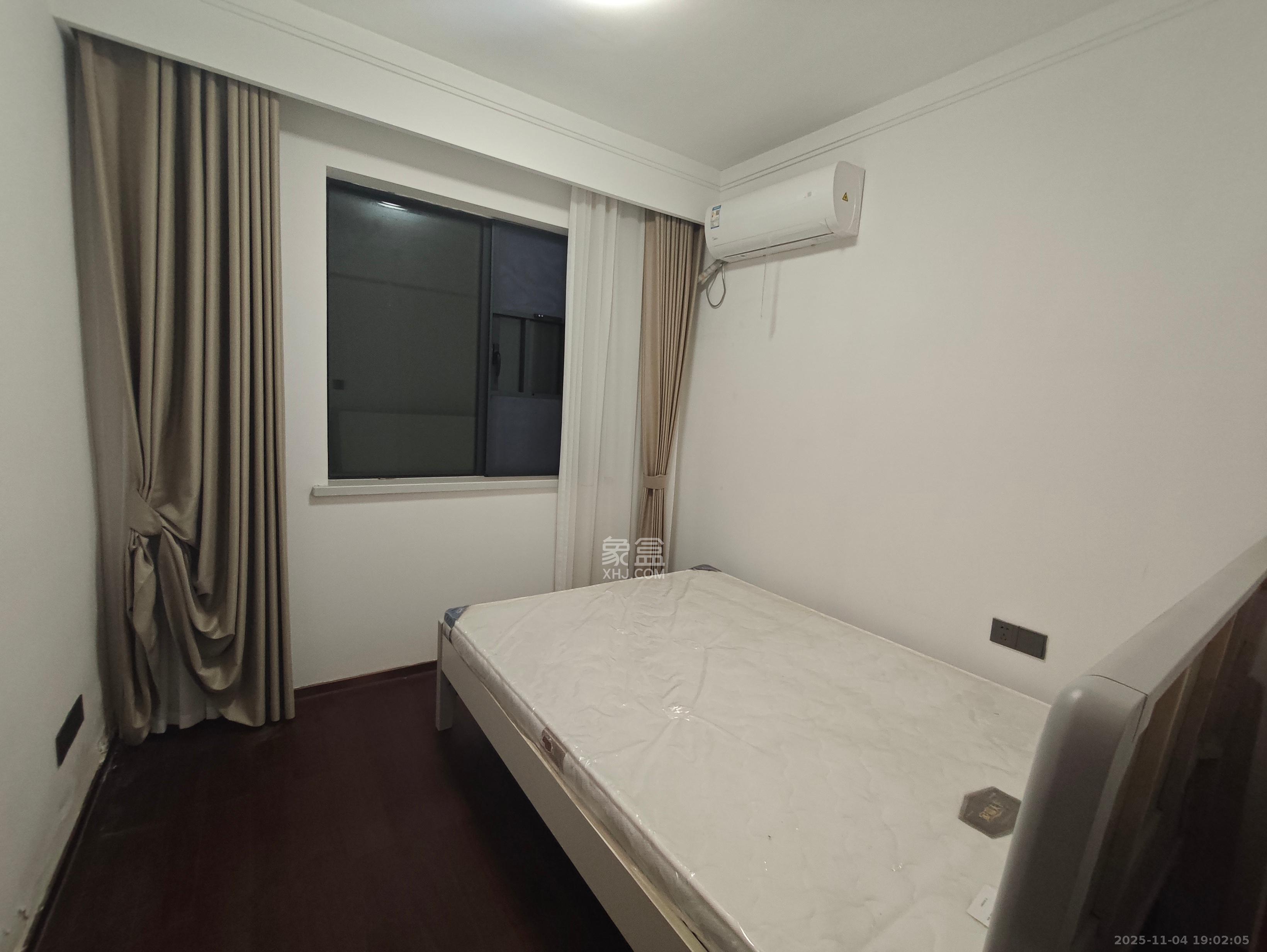 梅溪悦章  3室2厅2卫    3500.0元/月室内图