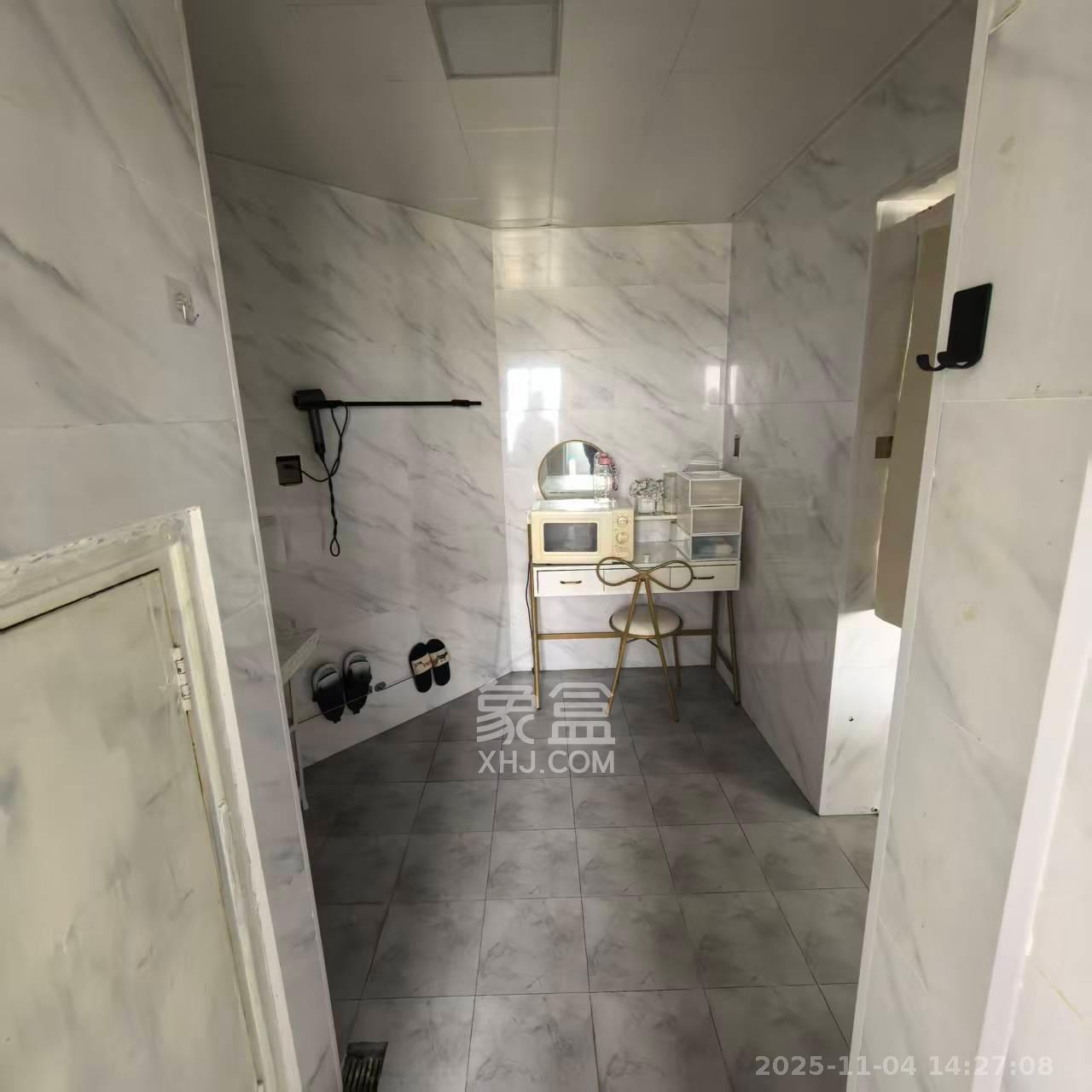 和府 1室1厅1卫 1980.0元/月 和府 1室1厅1卫 1980.0元/月室内图