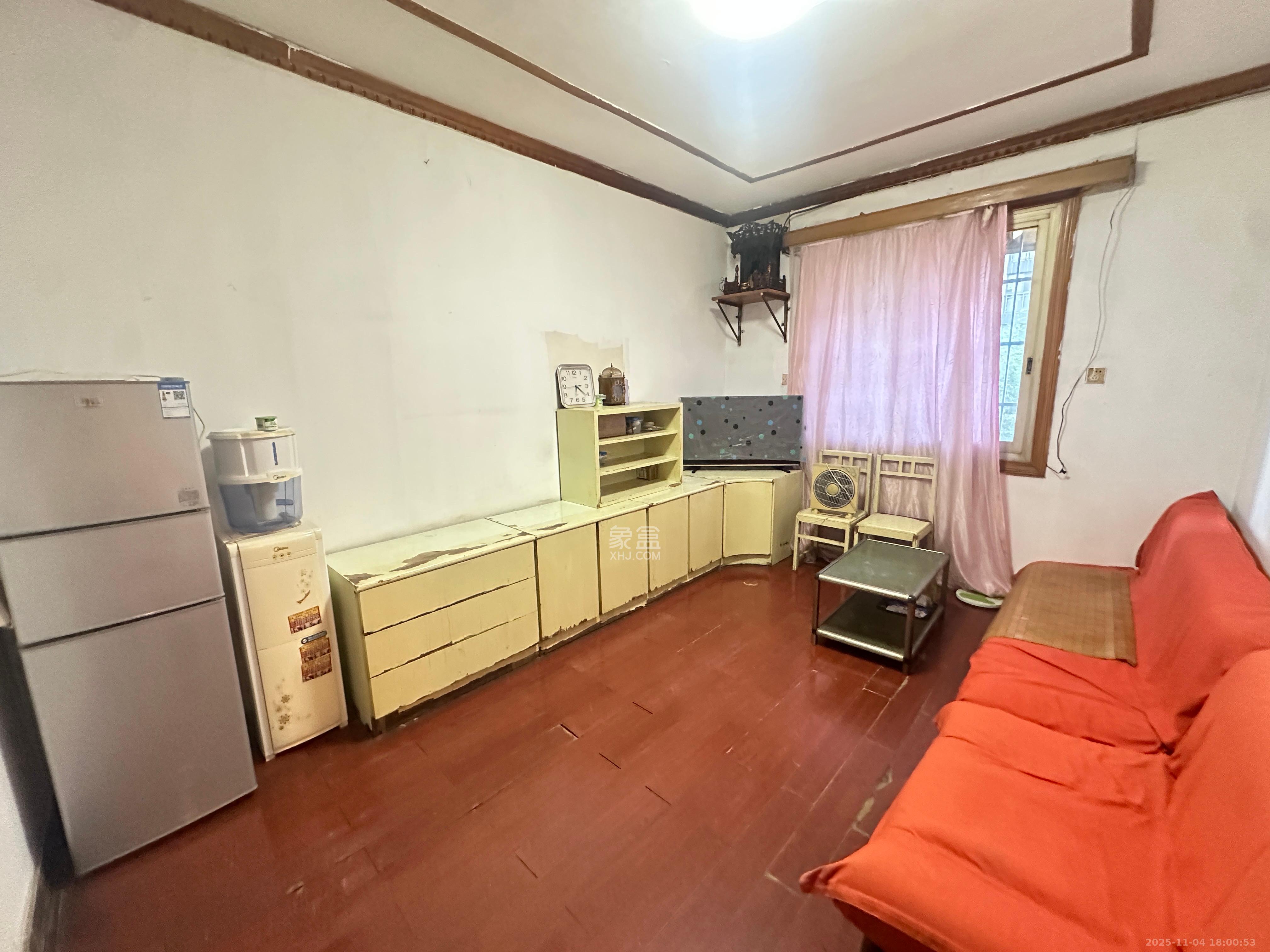 湖南省第六工程公司宿舍（扫把塘）  3室1厅1卫    1200.0元/月室内图1