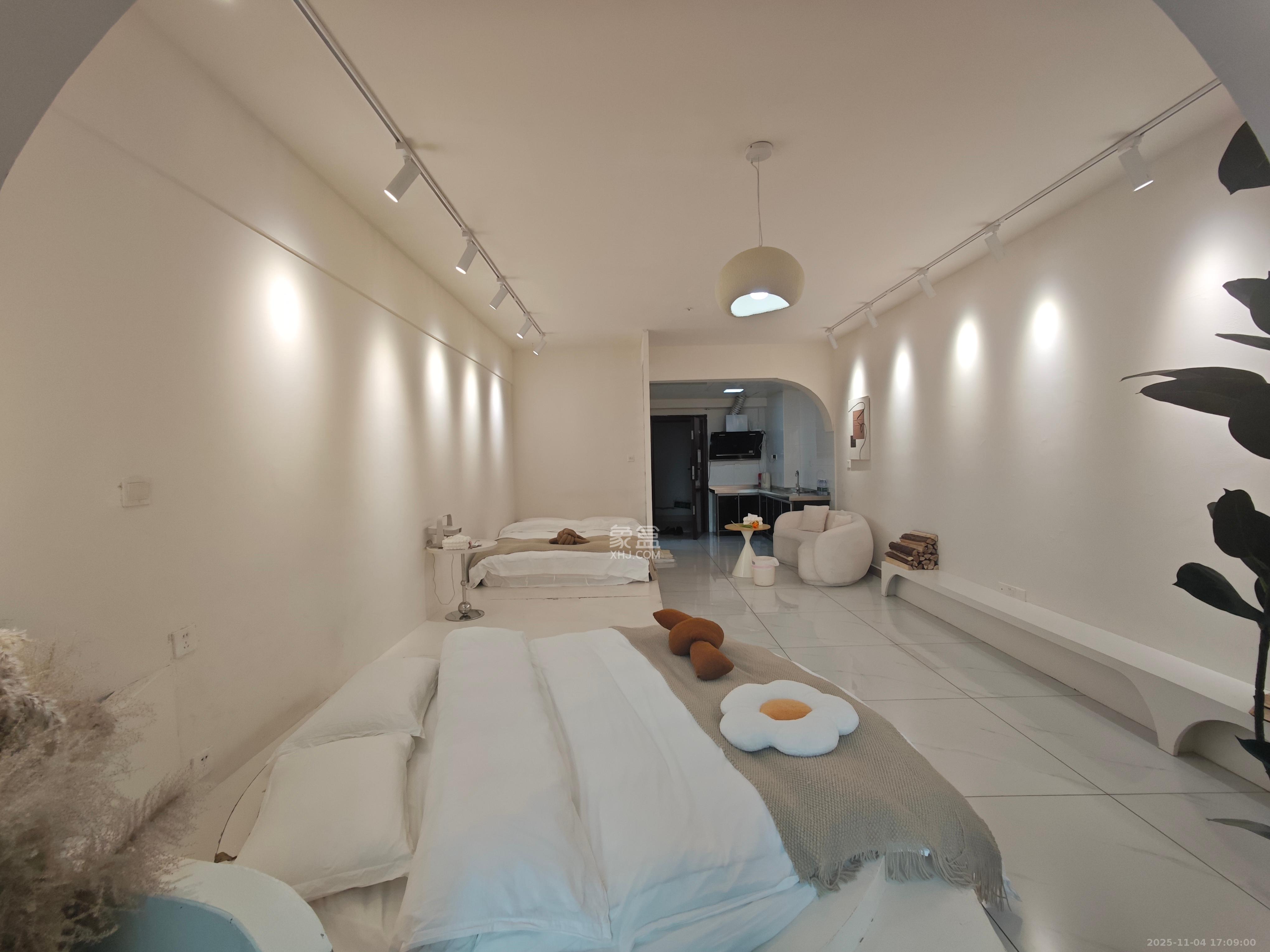 五一中央领御  1室1厅1卫    2000.0元/月室内图