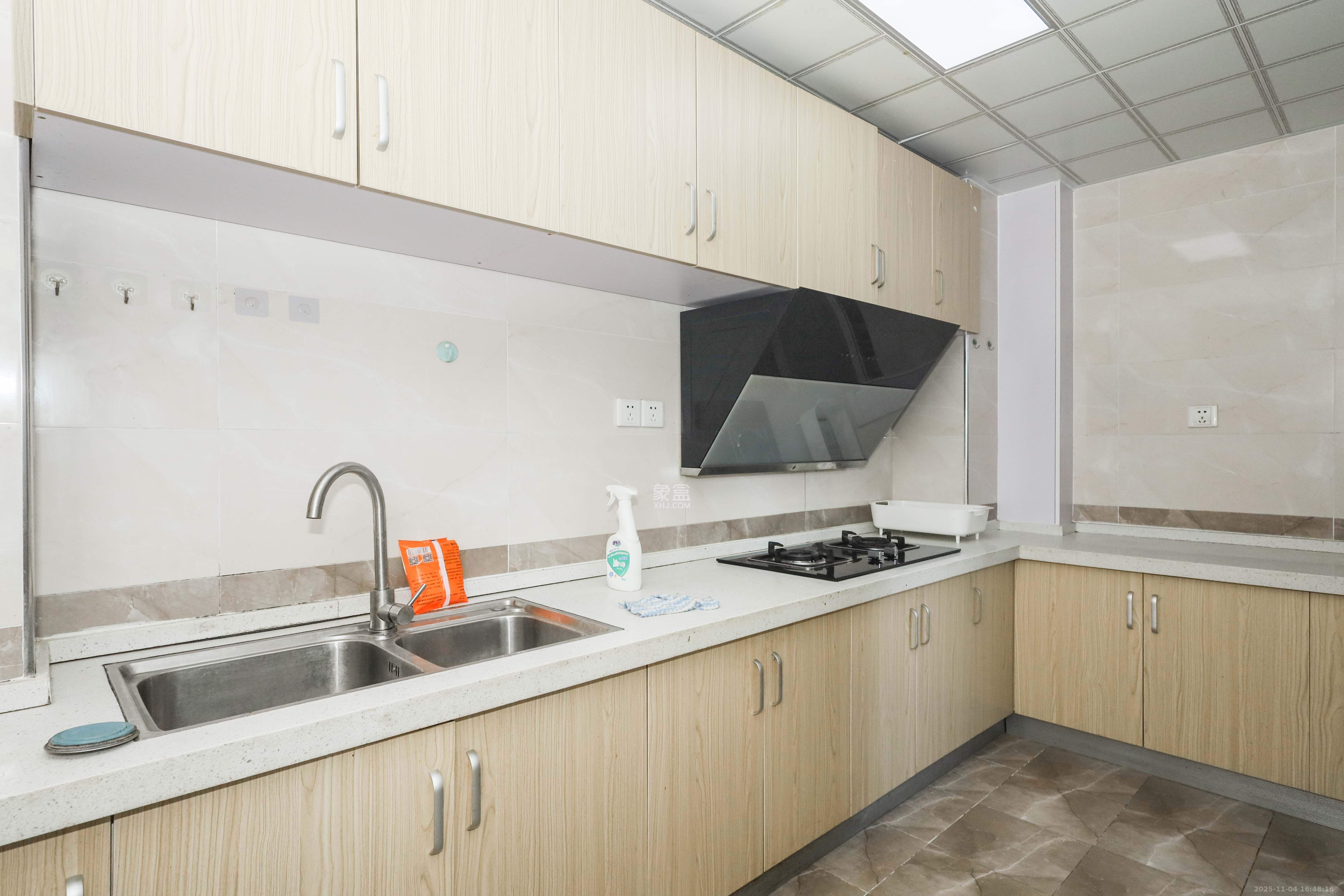 中国铁建梅溪青秀二期 3室2厅2卫 2360.0元/月 中国铁建梅溪青秀二期 3室2厅2卫 2360.0元/月室内图