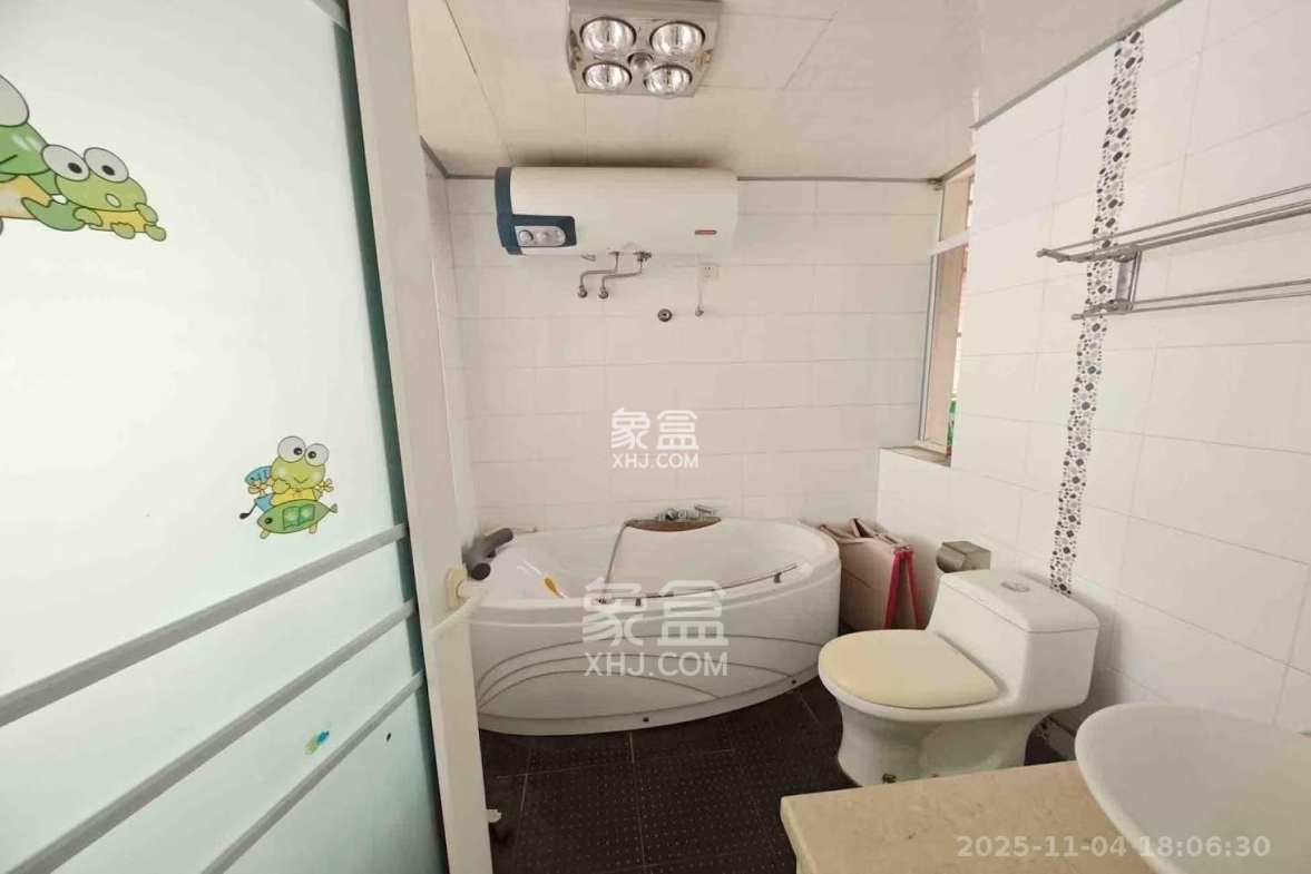 福乐康城 3室2厅2卫 2300.0元/月 福乐康城 3室2厅2卫 2300.0元/月室内图