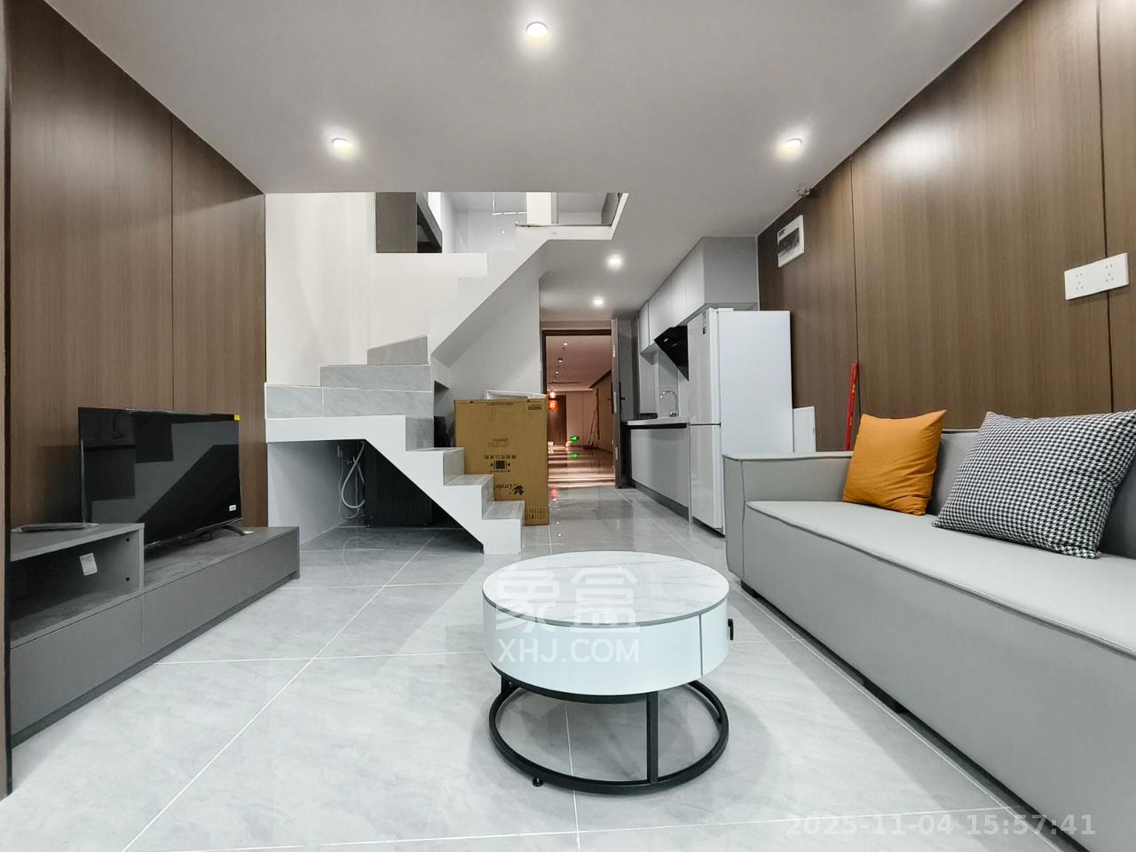 卓越中寰  2室1厅1卫    2000.0元/月