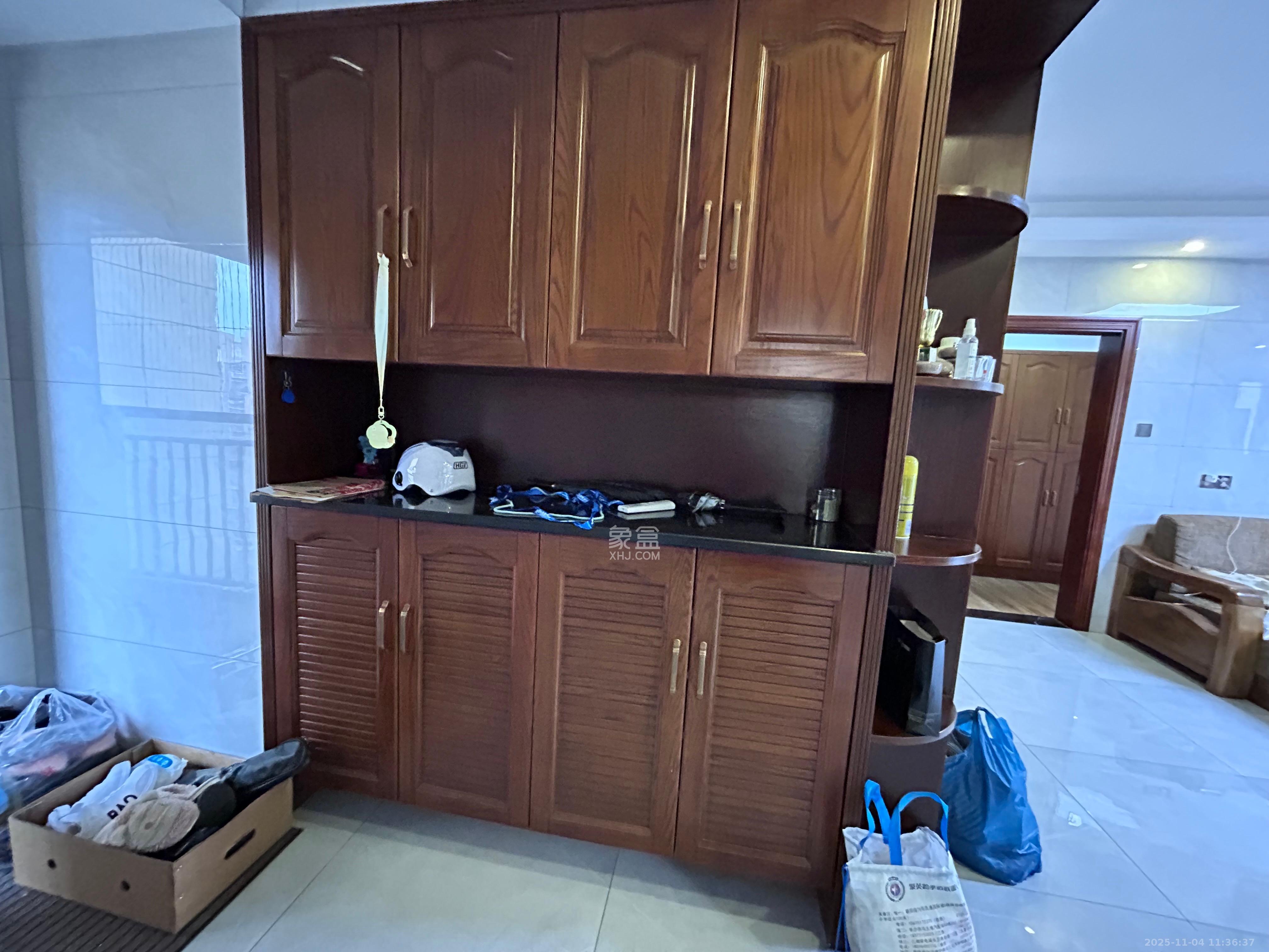 星城春晓 3室2厅2卫 2400.0元/月 星城春晓 3室2厅2卫 2400.0元/月室内图