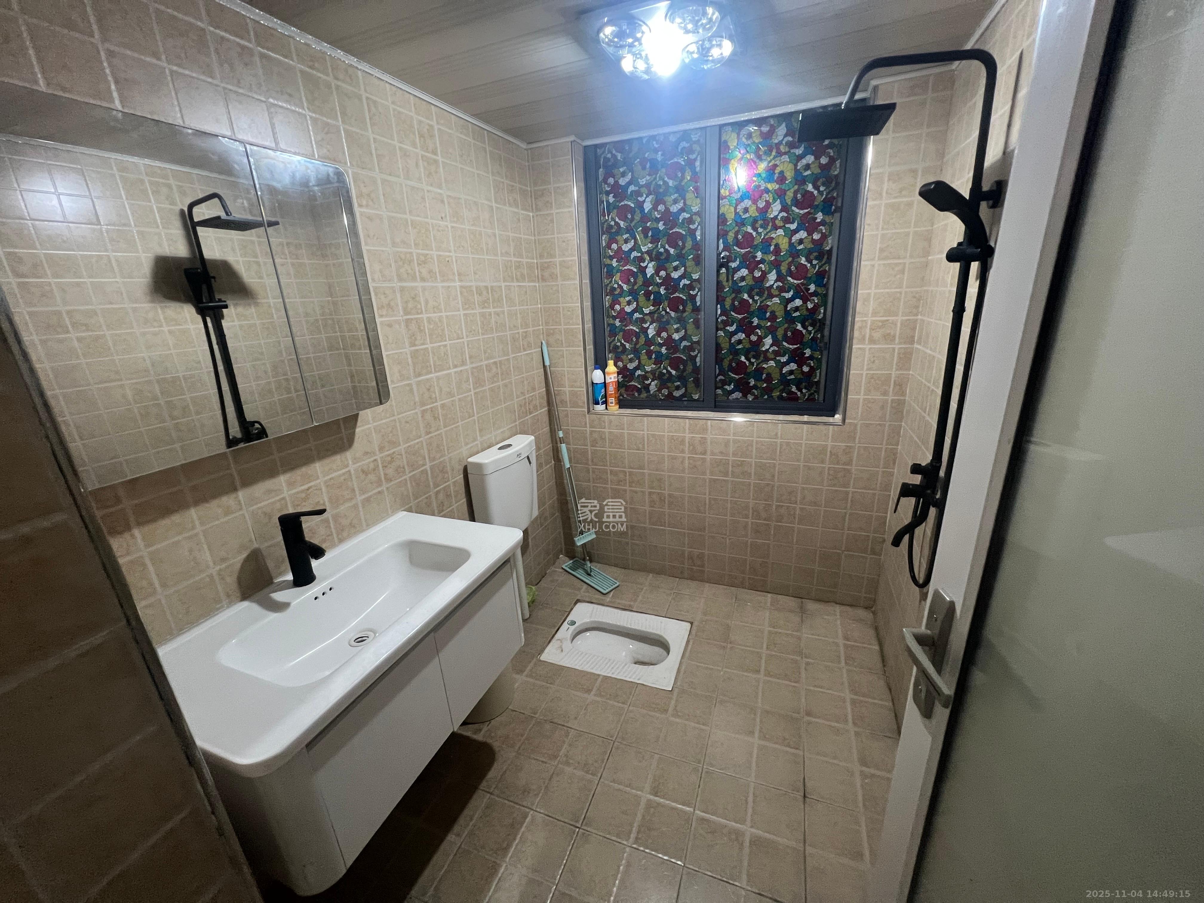 三万英尺 1室1厅1卫 1700.0元/月 三万英尺 1室1厅1卫 1700.0元/月室内图