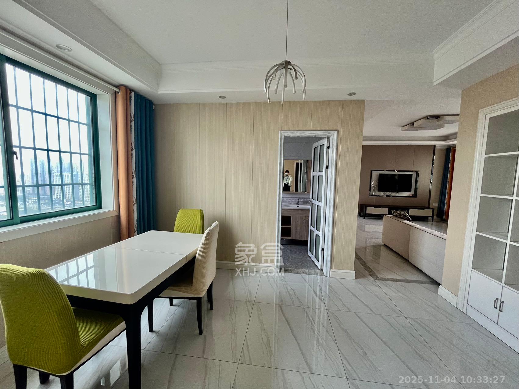 九华富瑶天下  4室2厅2卫    2300.0元/月室内图