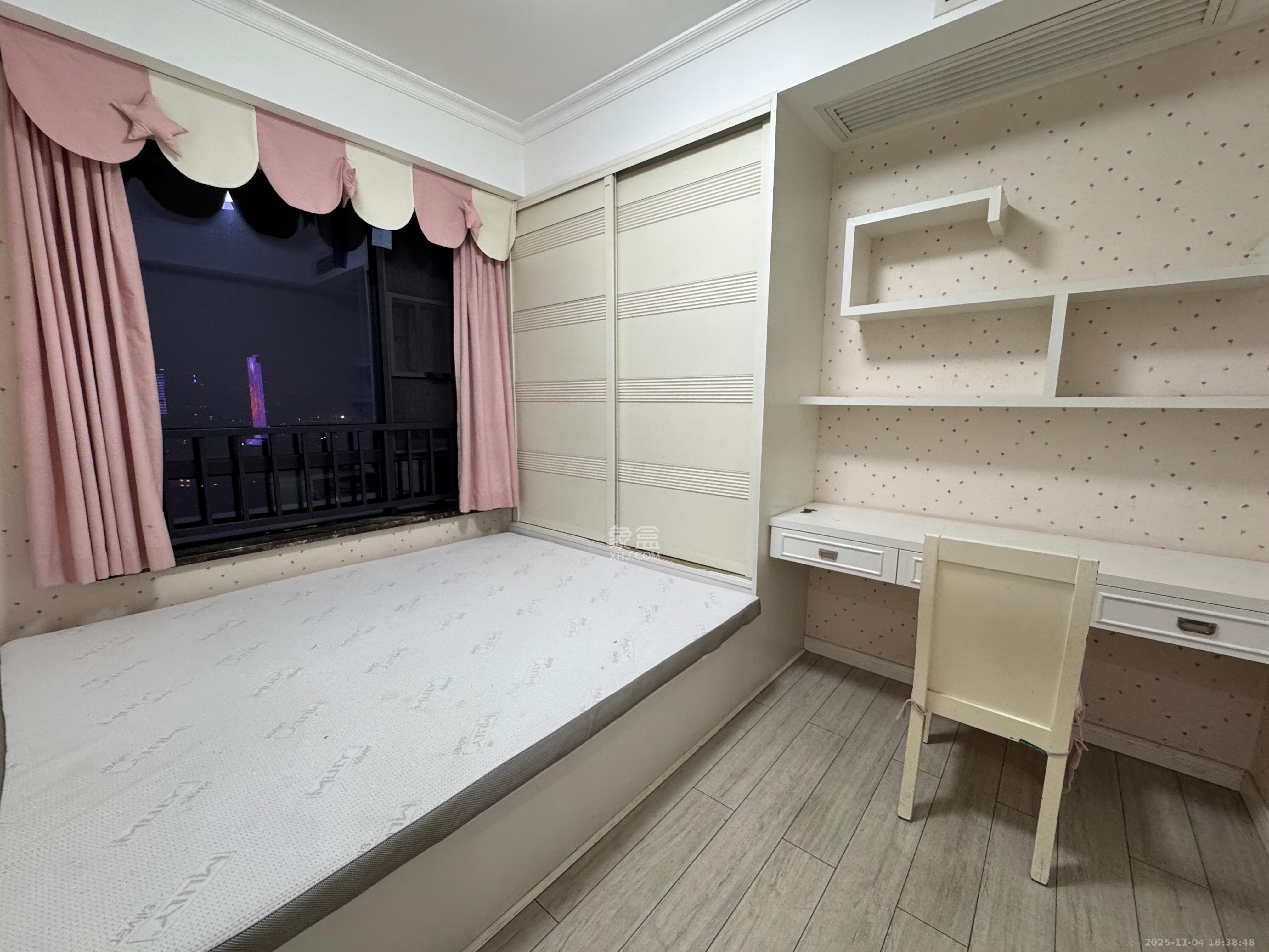 荣悦台  3室2厅1卫    3800.0元/月室内图