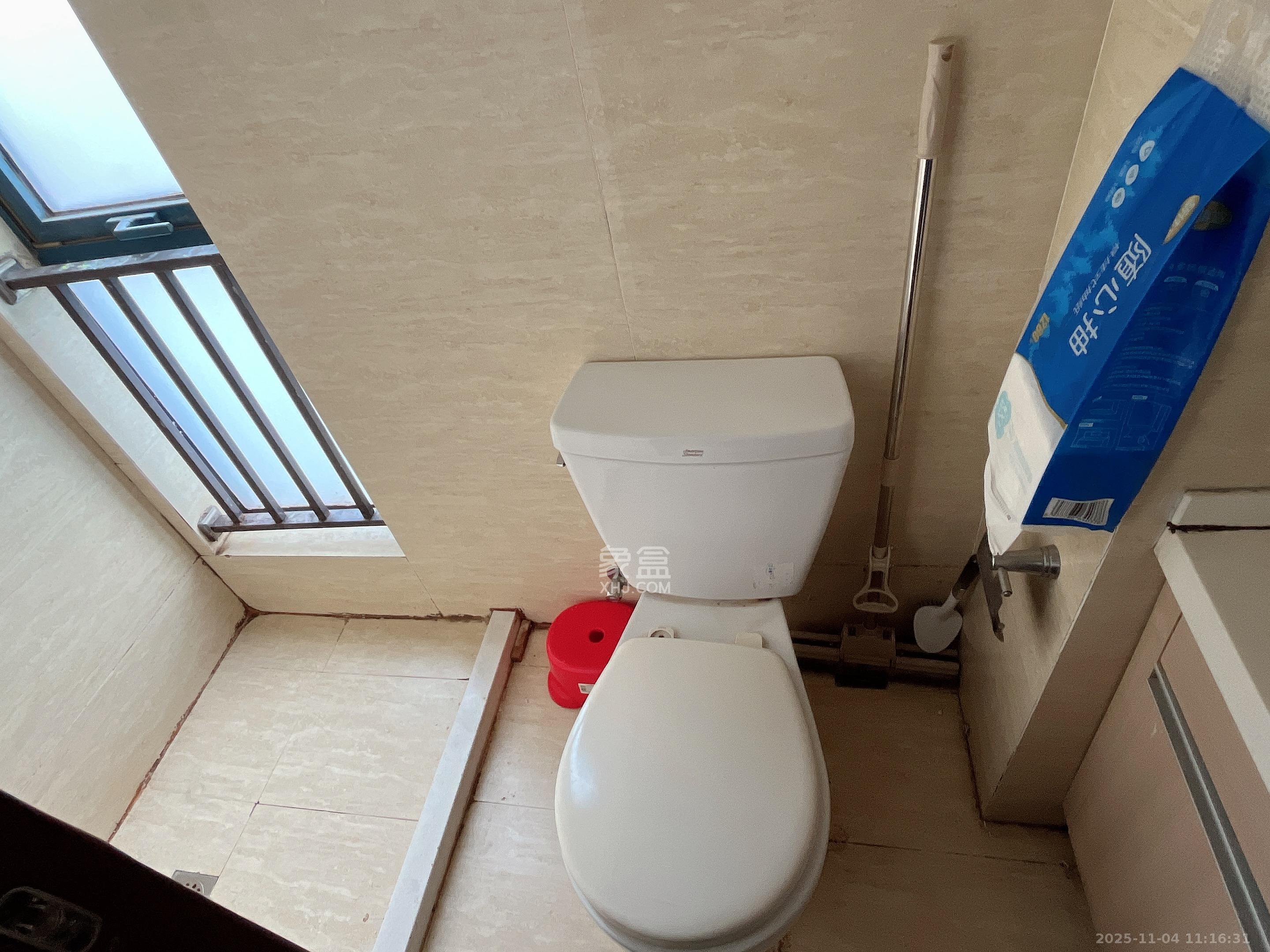 绿地中央广场 1室1厅1卫 1400.0元/月 绿地中央广场 1室1厅1卫 1400.0元/月室内图