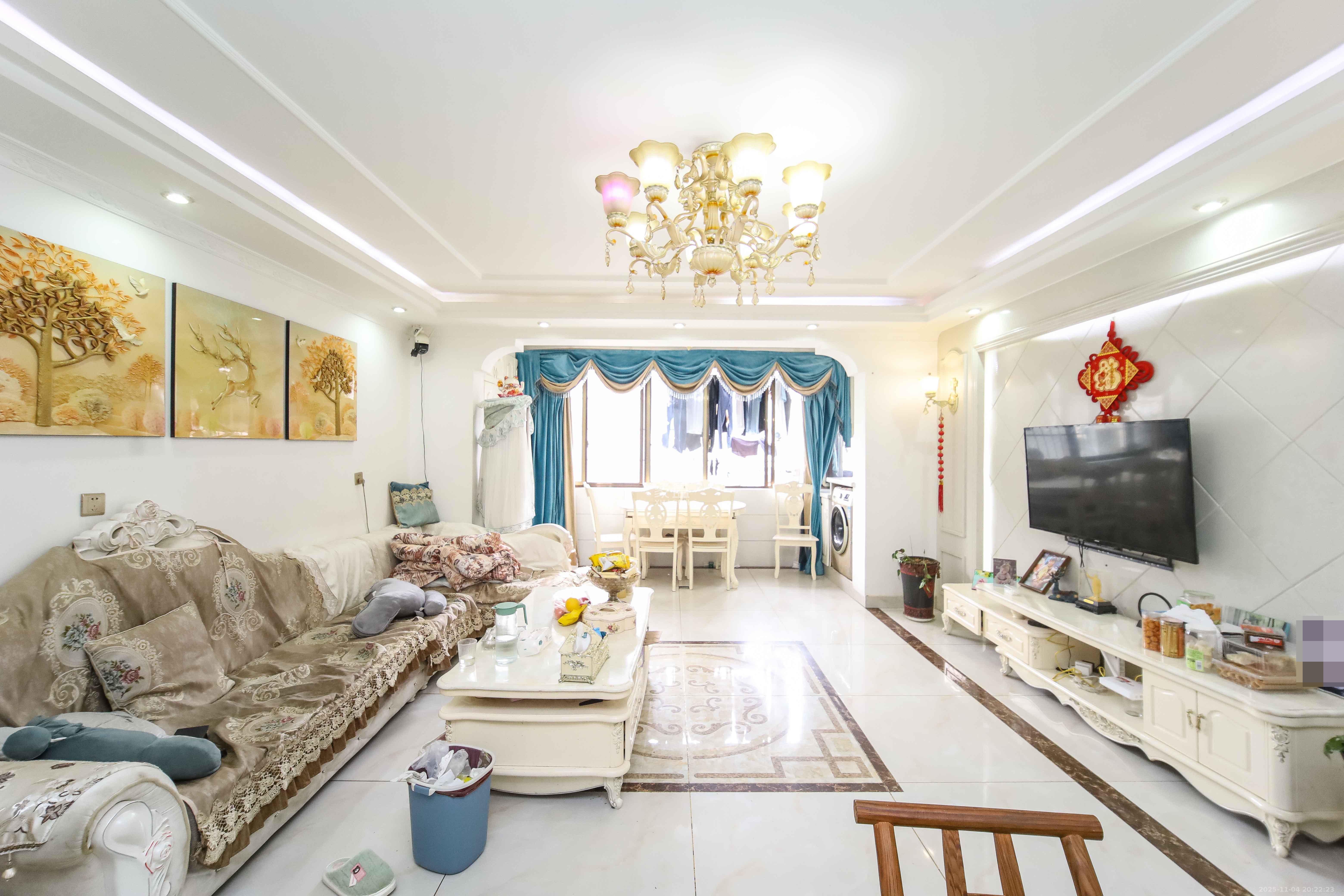 荷花园出租公司宿舍 3室1厅1卫 65.0万 荷花园出租公司宿舍 3室1厅1卫 65.0万客厅