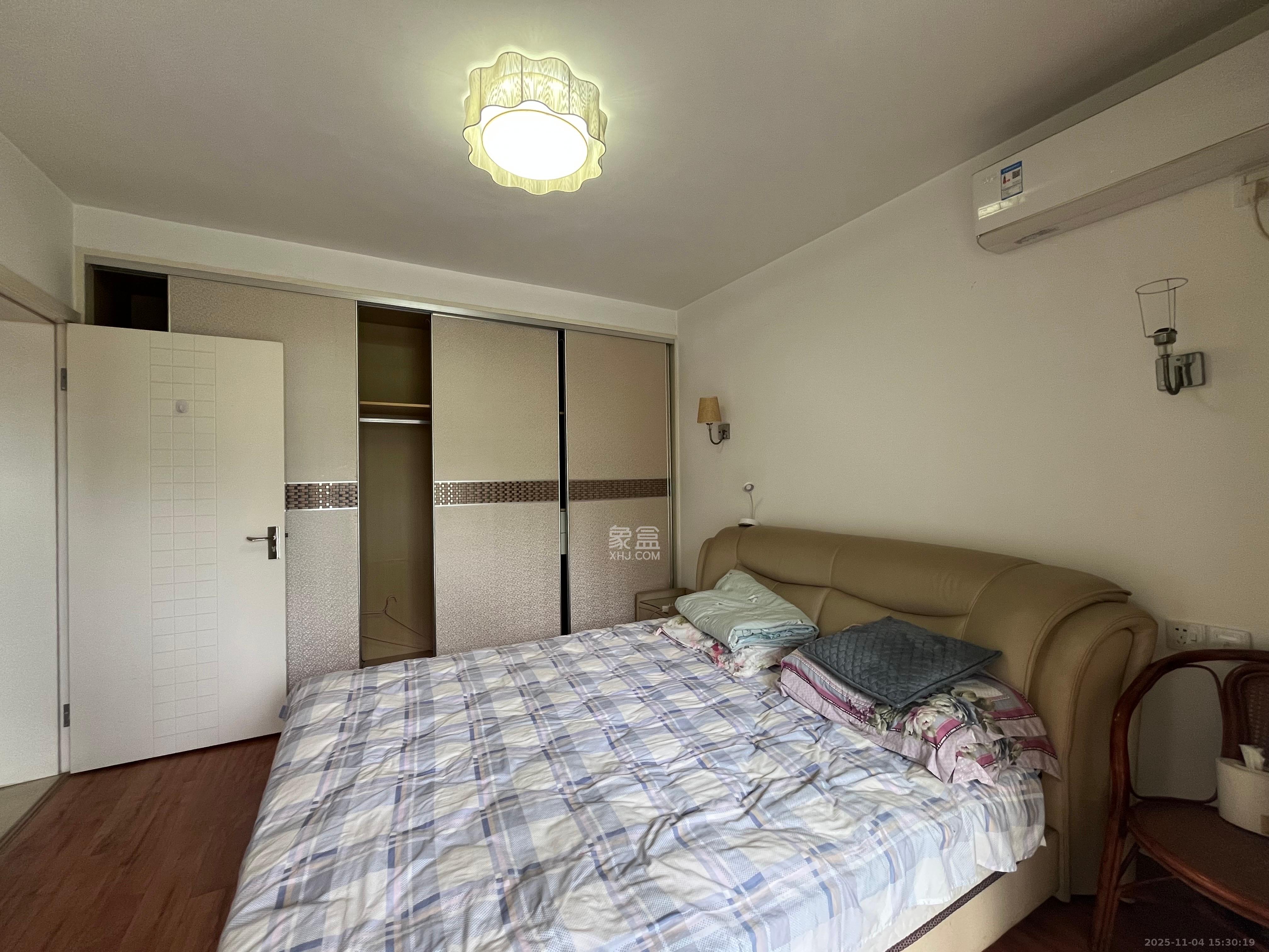 东岸锦城(东方人家)  3室1厅1卫    1600.0元/月室内图