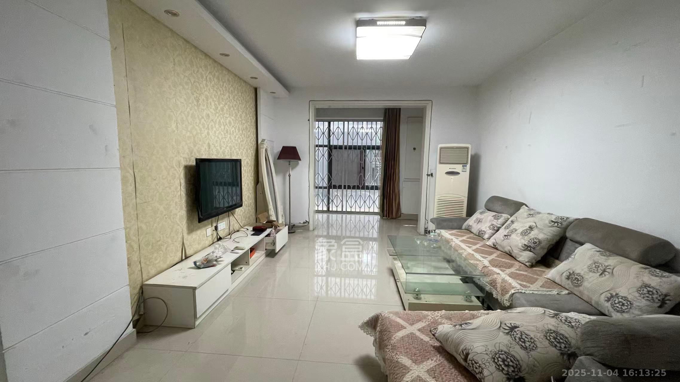 香雨一品  3室2厅1卫    1900.0元/月室内图