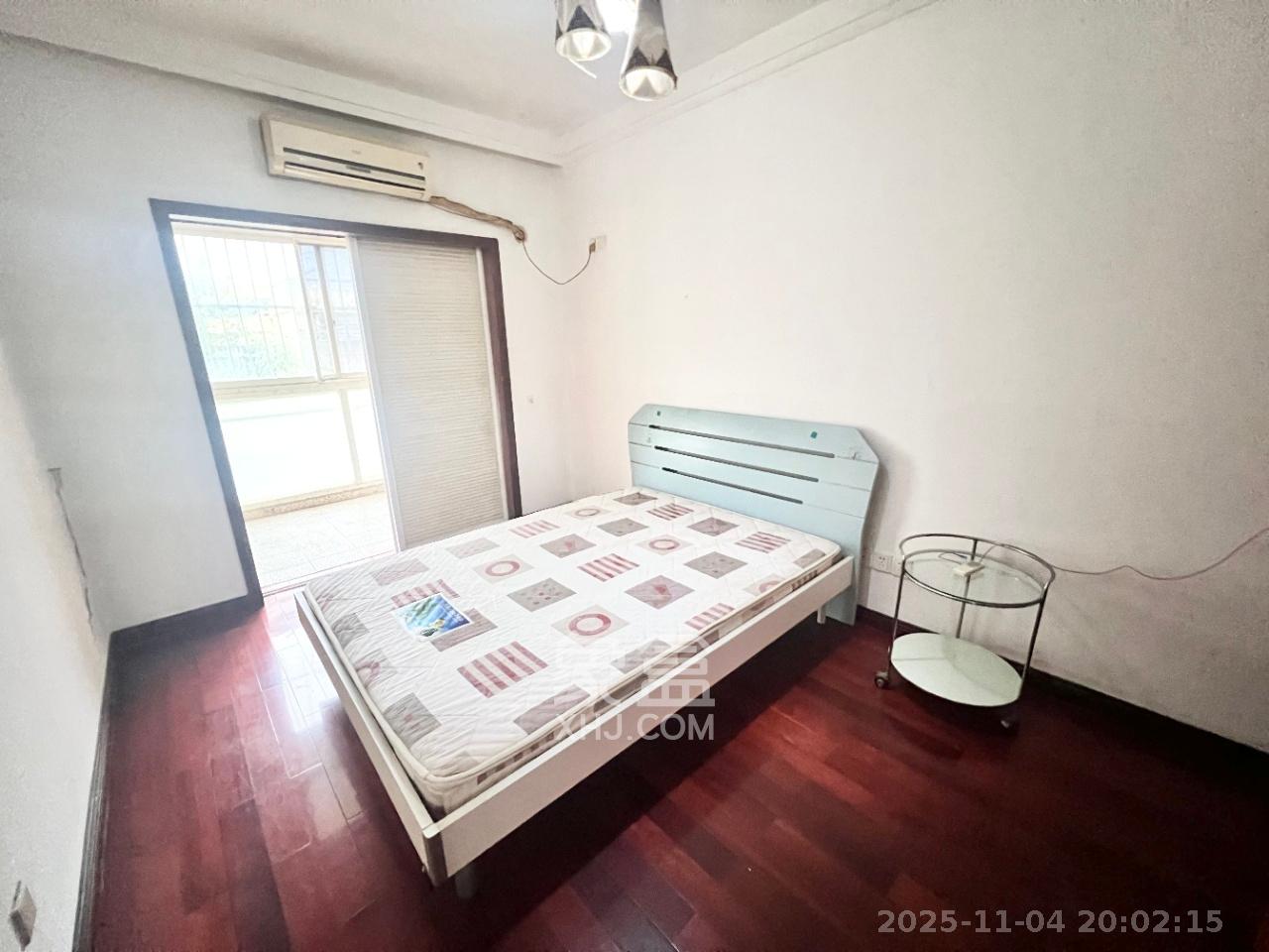 星语林名园  4室2厅2卫    2300.0元/月室内图