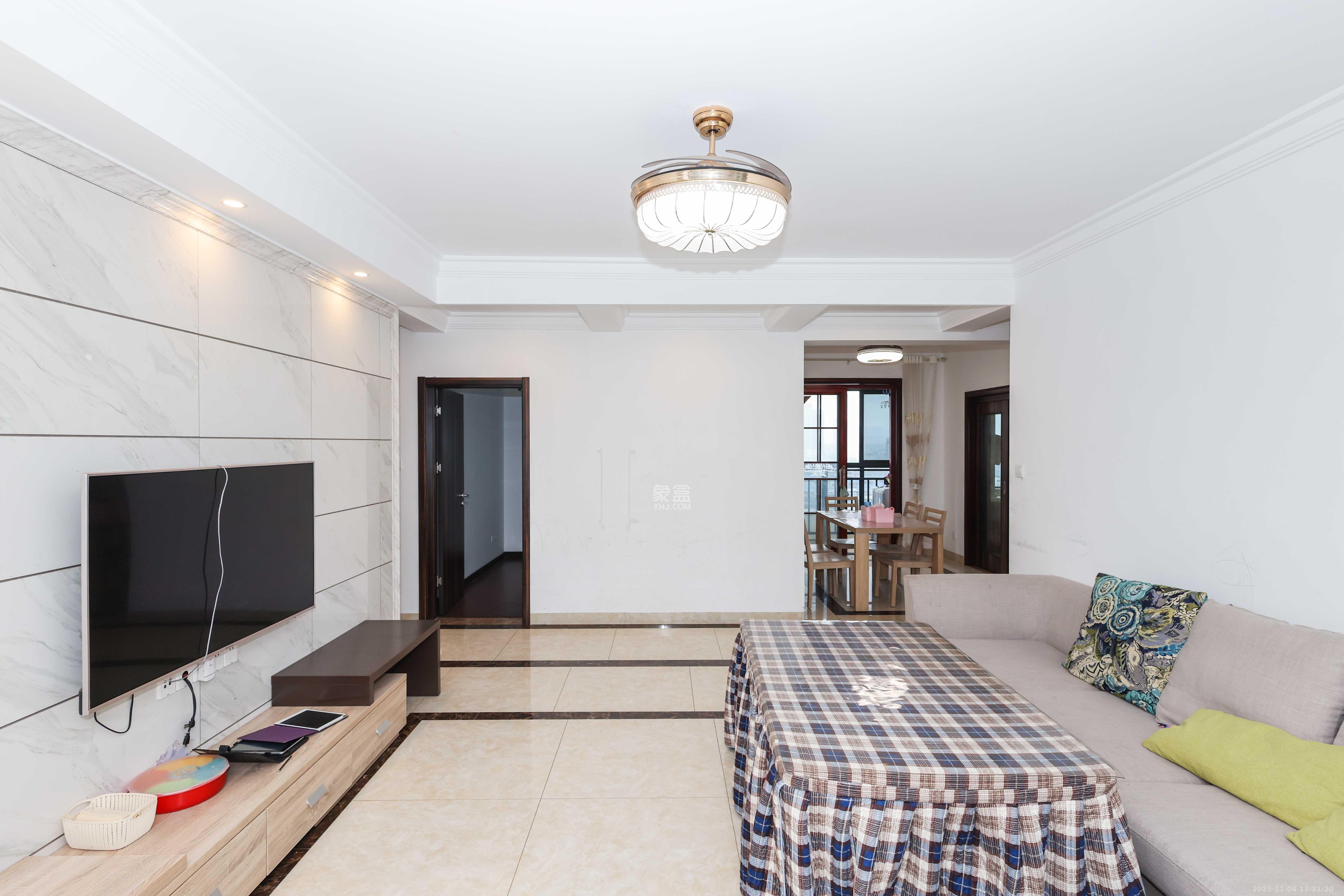 中建梅溪湖中心  4室2厅2卫    4000.0元/月室内图