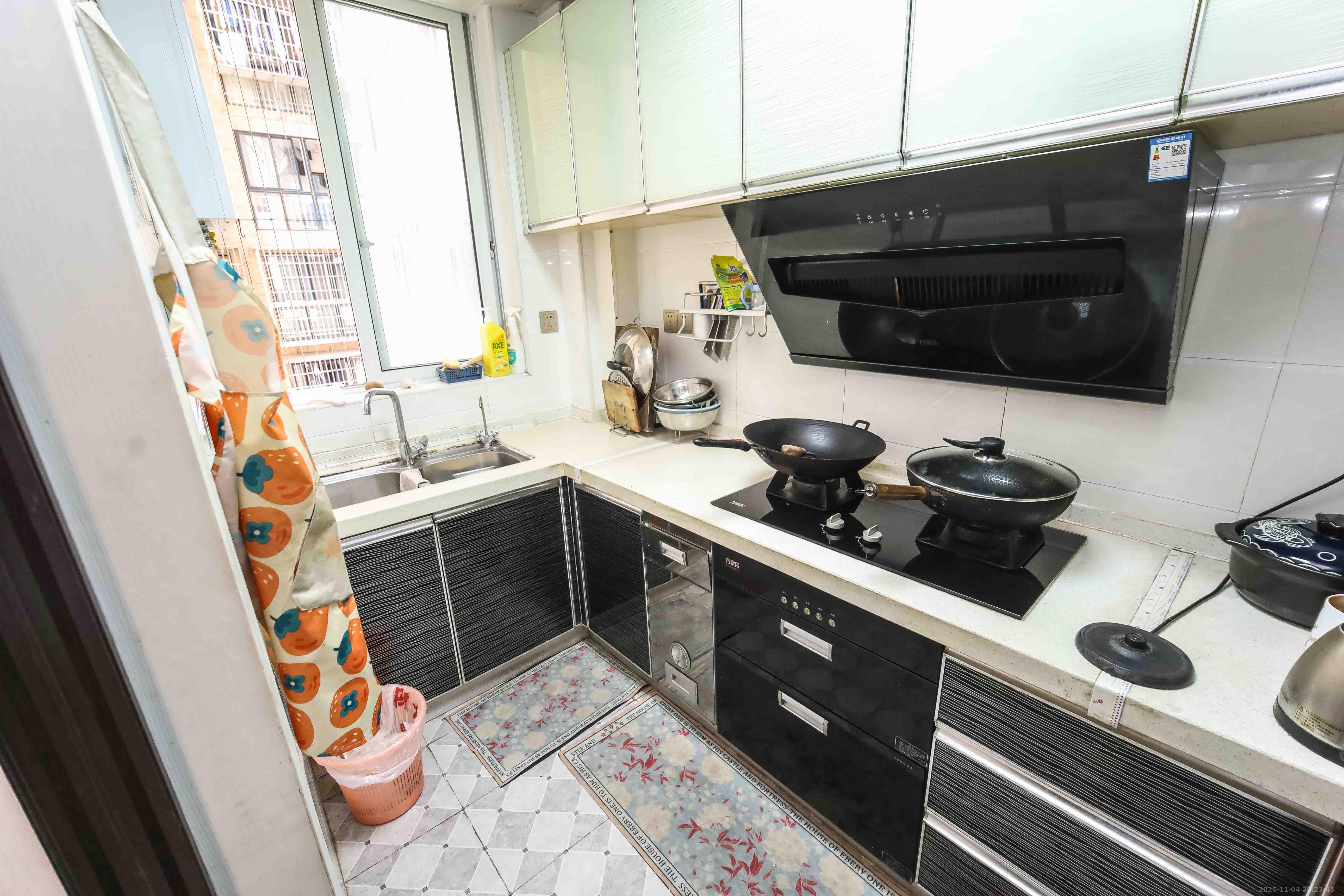 先锋东外滩  2室2厅1卫    69.0万厨房