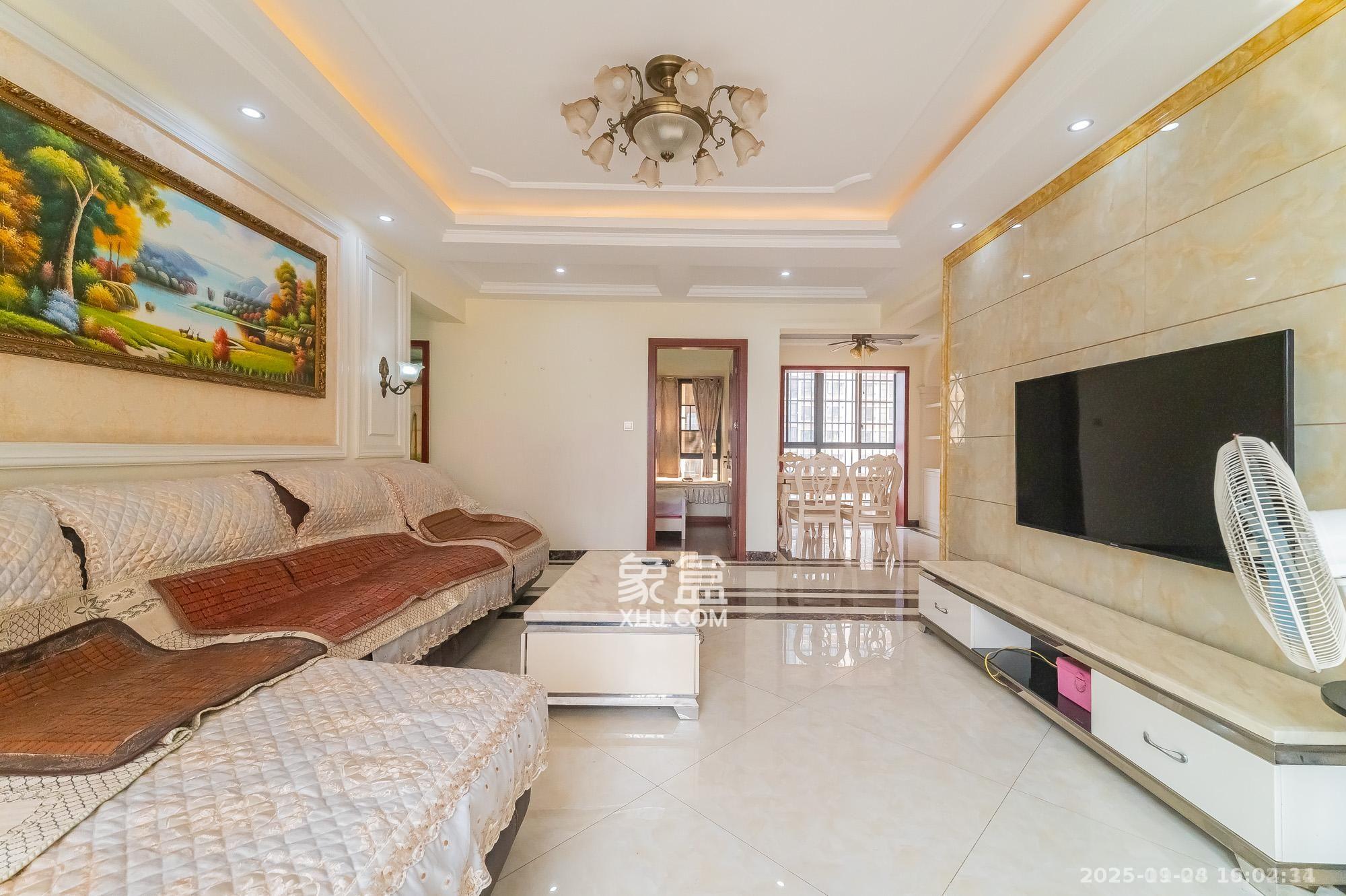 深业睿城  5室2厅2卫    3000.0元/月室内图