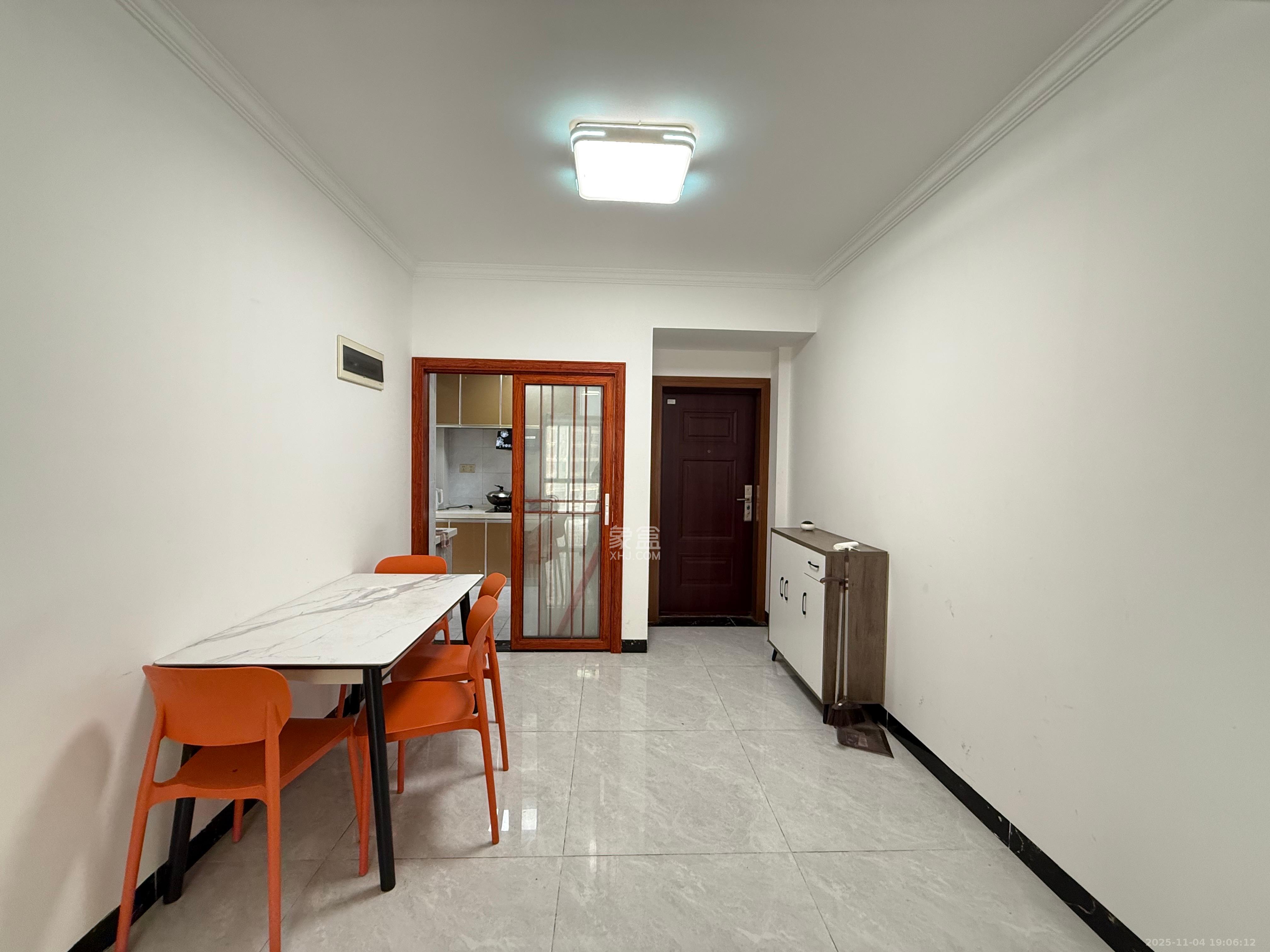 中城苑  2室2厅1卫    2200.0元/月室内图