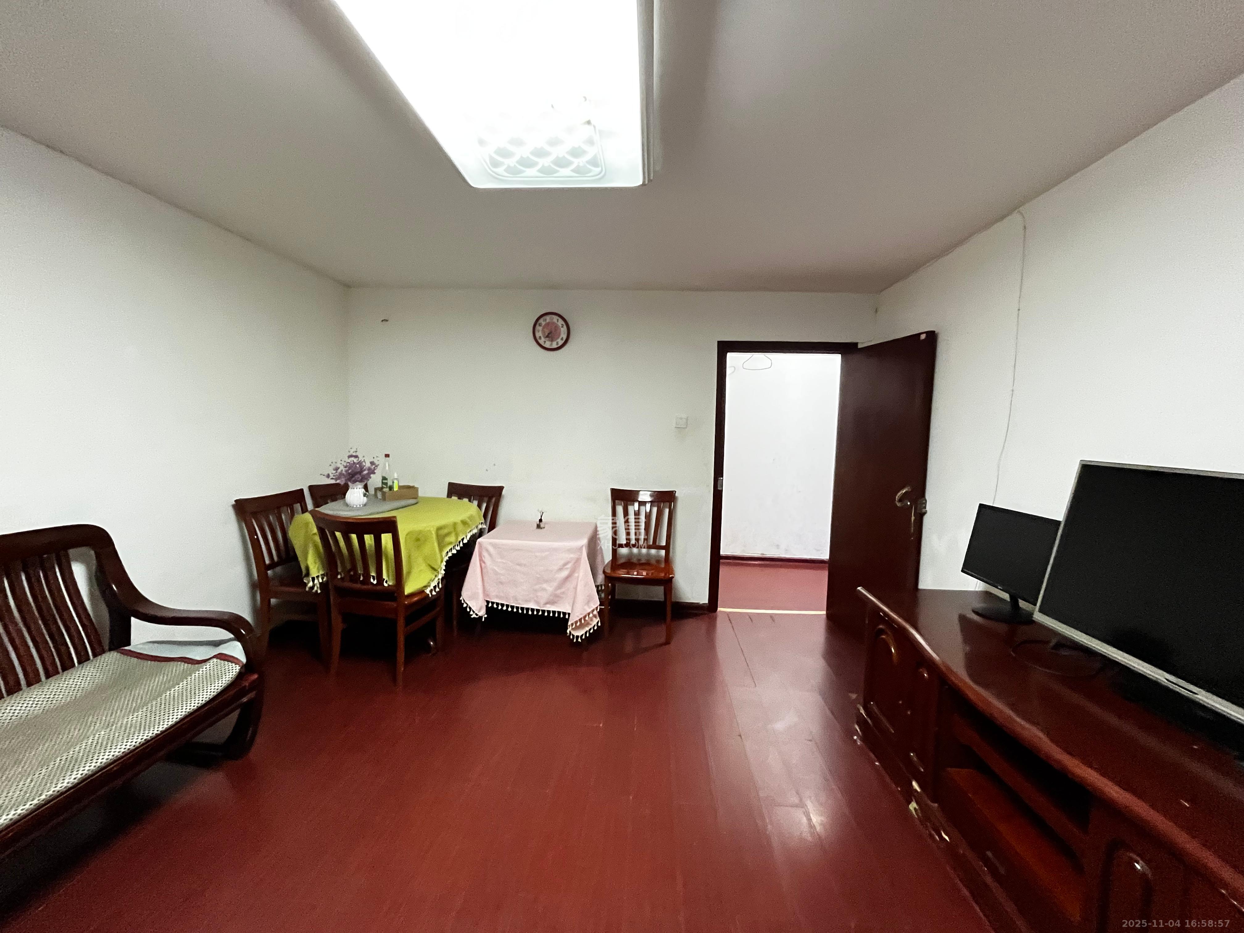 融城花苑  1室1厅1卫    1000.0元/月室内图