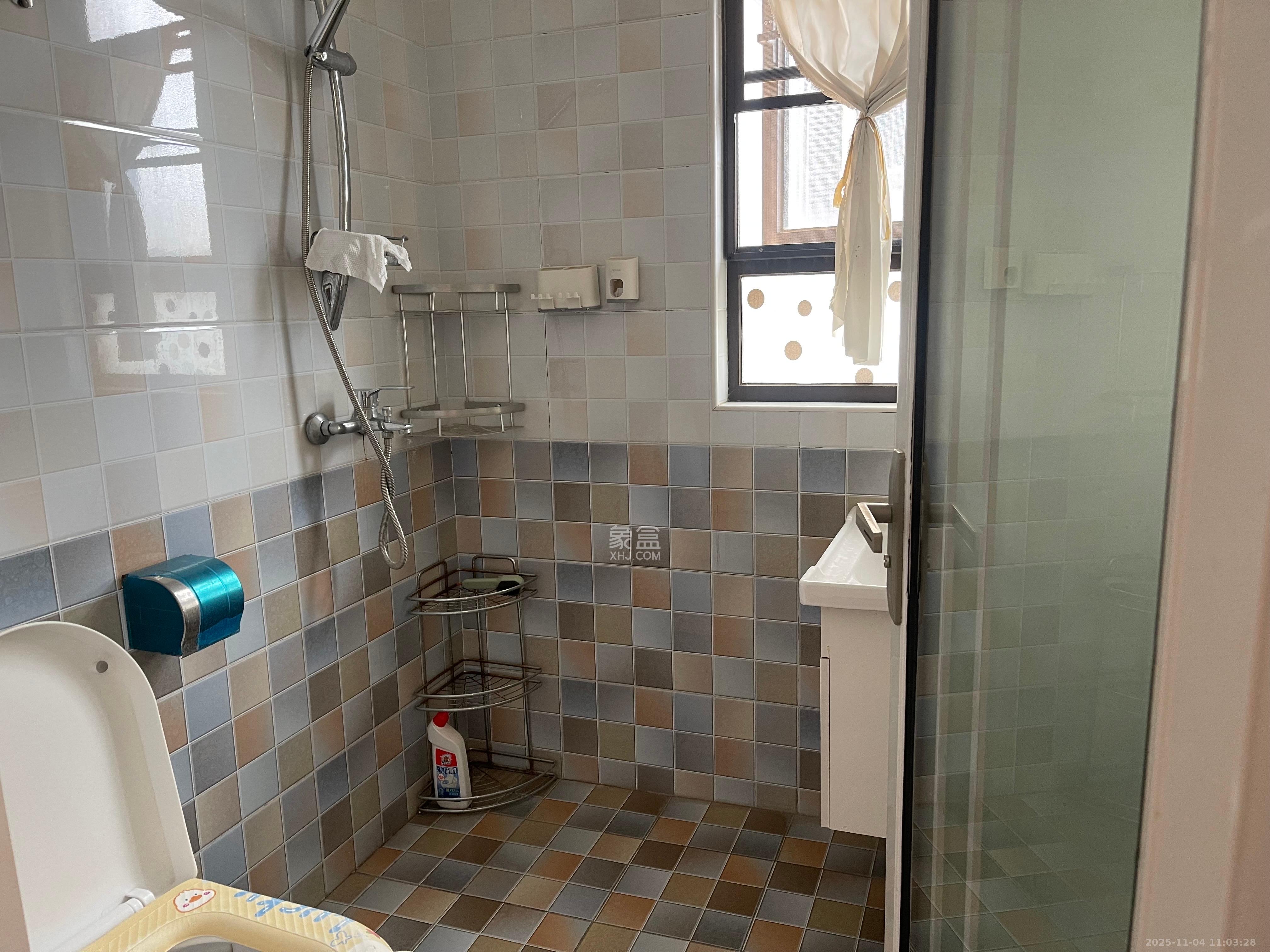 保利城（中航城国际社区、郡原美村）  3室2厅2卫    2600.0元/月室内图