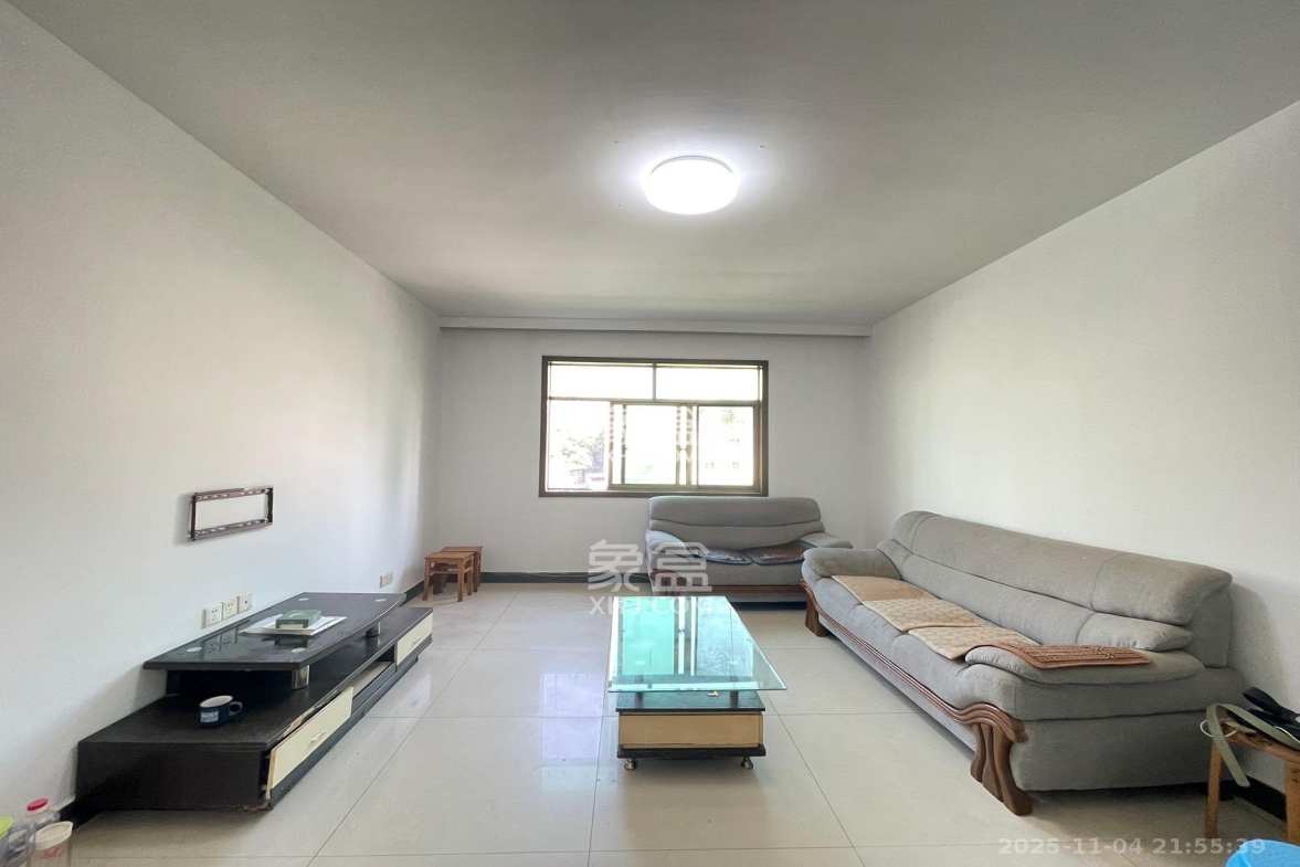 黄泥岭社区 2室2厅1卫 1800.0元/月 黄泥岭社区 2室2厅1卫 1800.0元/月室内图