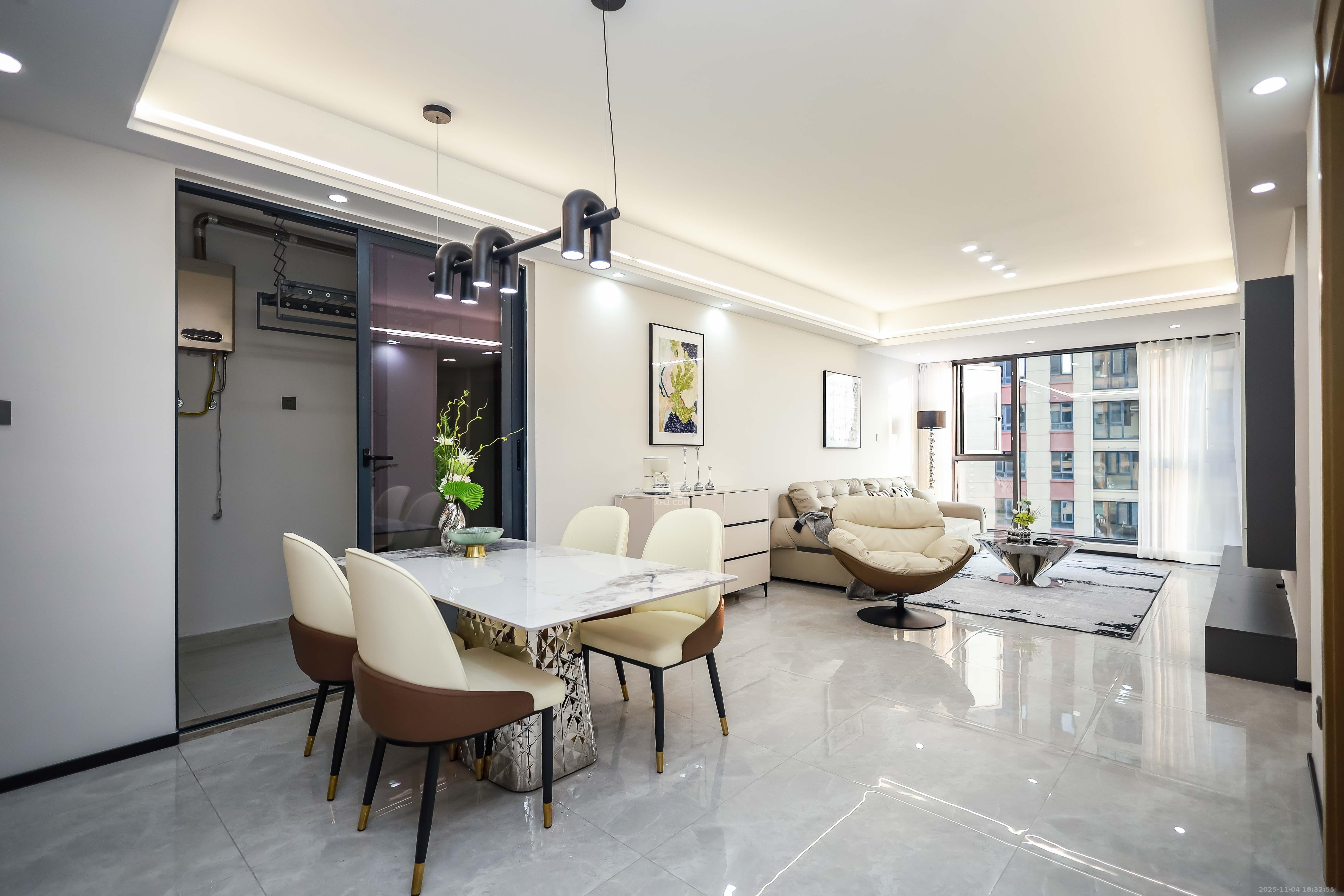 长房云西府一期  3室2厅1卫    92.8万客厅