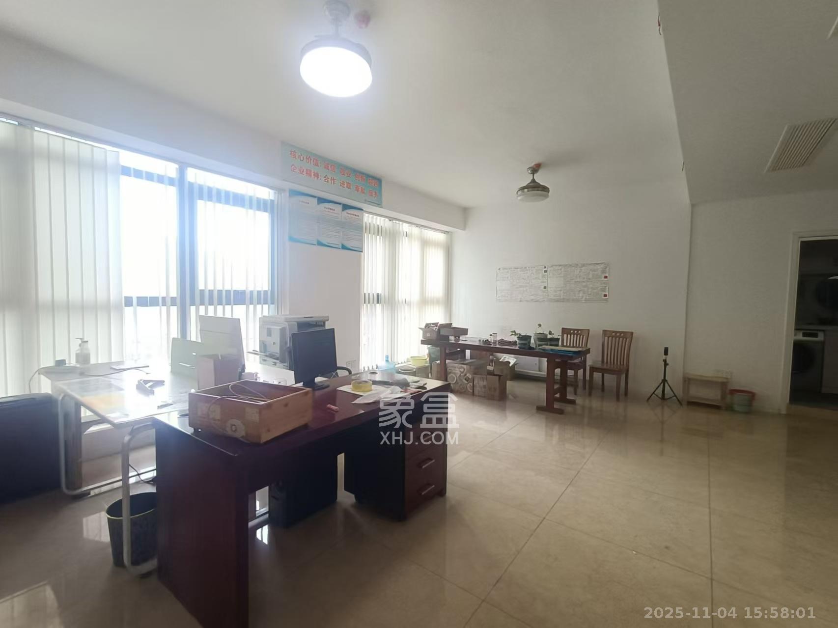 麦芒国际(金恒雅苑)  3室2厅2卫    3100.0元/月 麦芒国际(金恒雅苑)  3室2厅2卫    3100.0元/月室内图