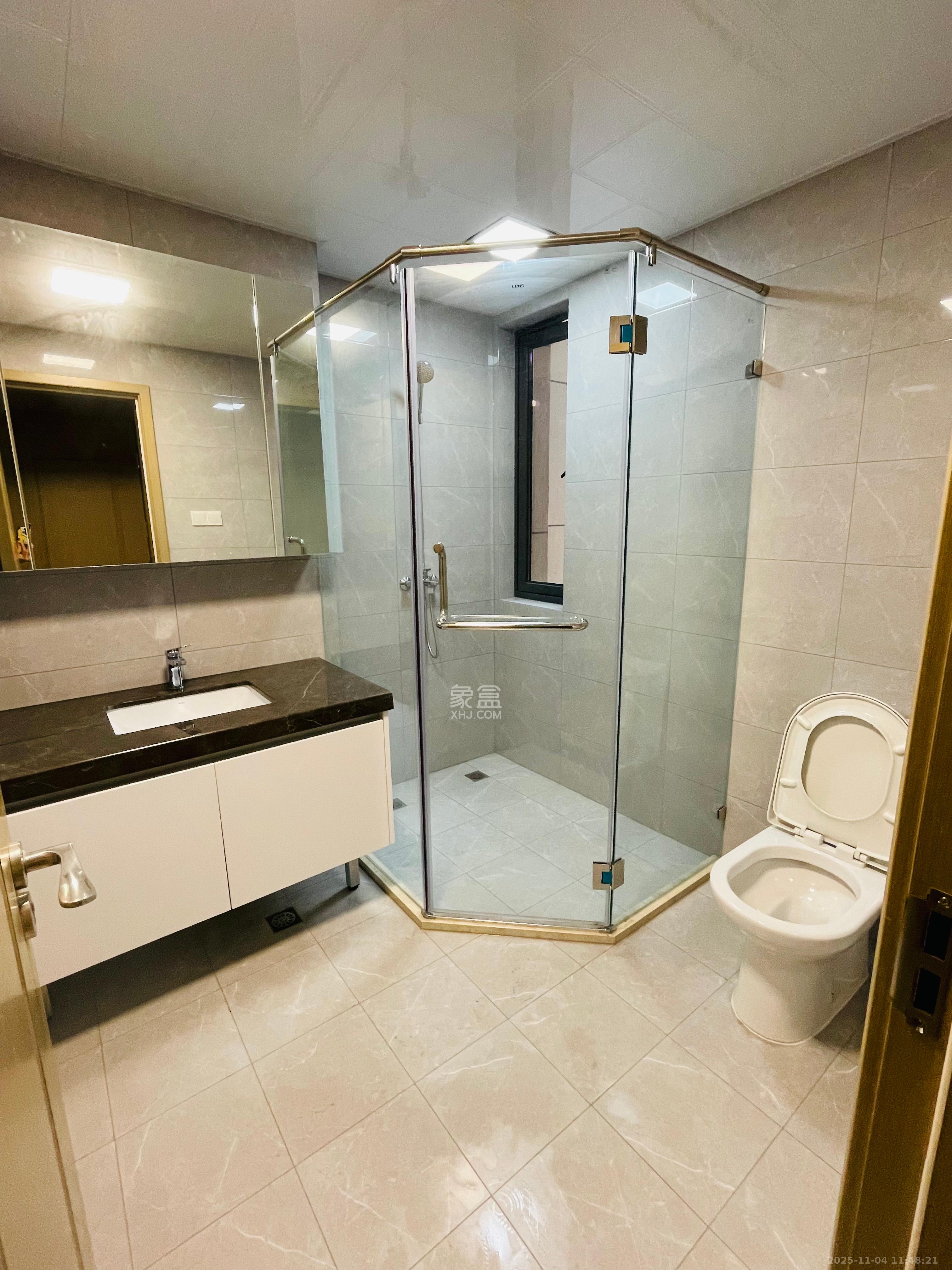 运达锦绣广场 3室2厅2卫 3200.0元/月 运达锦绣广场 3室2厅2卫 3200.0元/月室内图